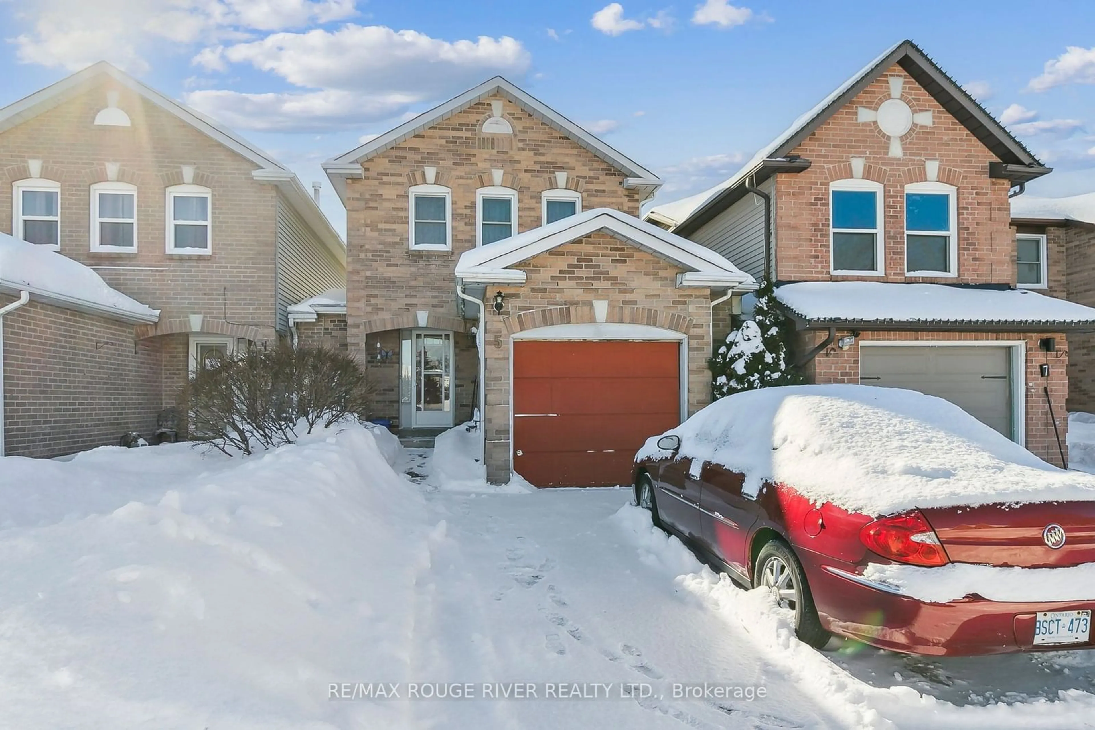 A pic from outside/outdoor area/front of a property/back of a property/a pic from drone, street for 5 Carr Dr, Ajax Ontario L1T 3E1