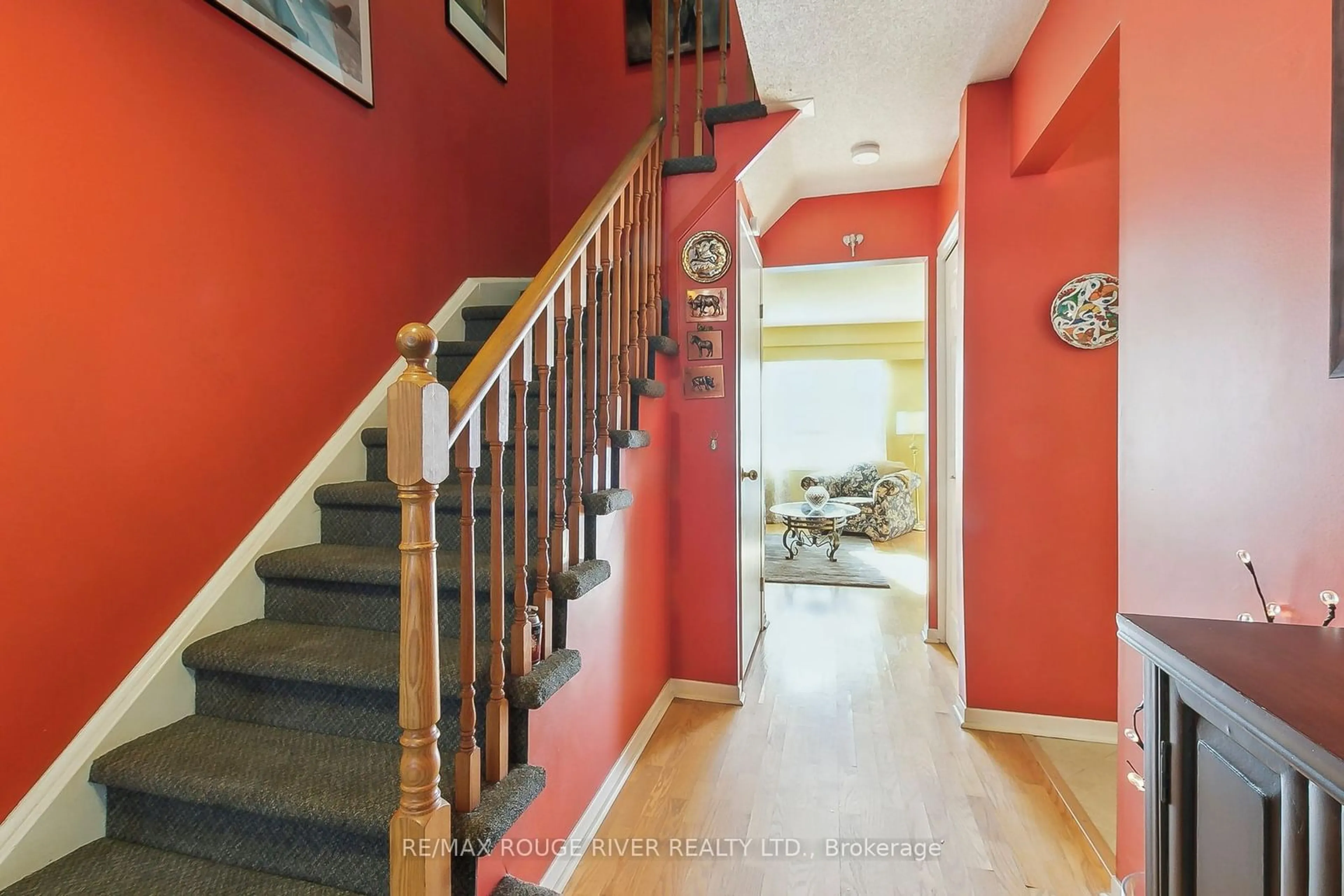 Indoor foyer for 5 Carr Dr, Ajax Ontario L1T 3E1