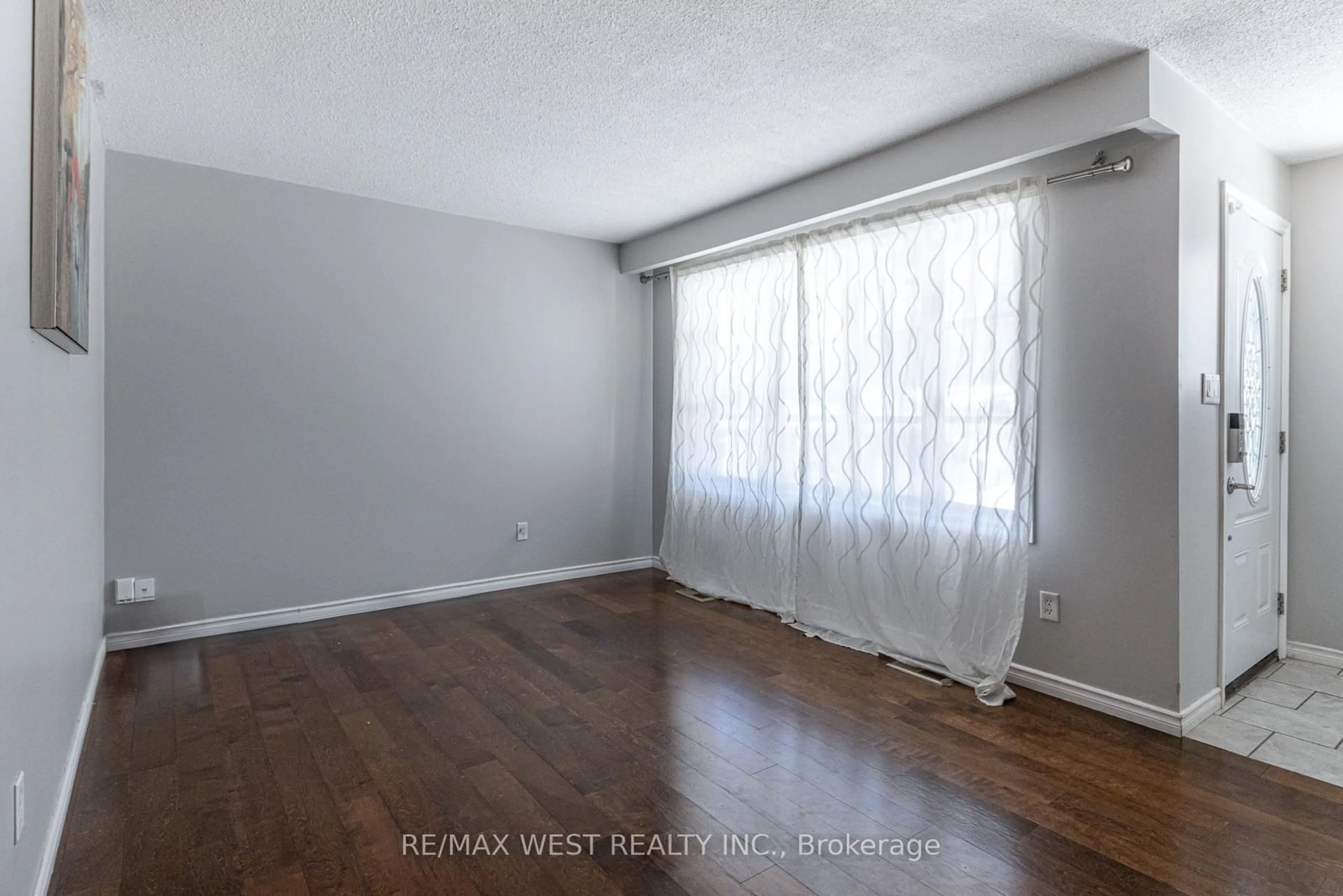 A pic of a room for 480 Sedan Cres, Oshawa Ontario L1H 3G5