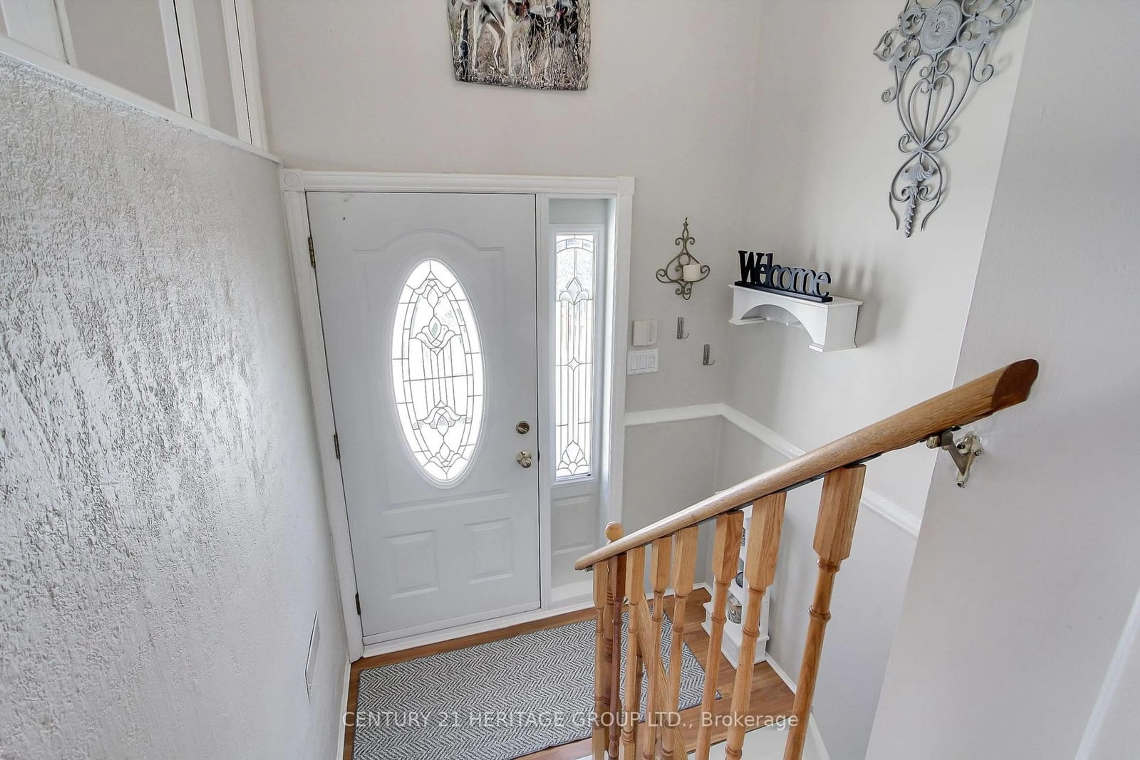 Indoor entryway for 12 Duffin St, Ajax Ontario L1S 6B8