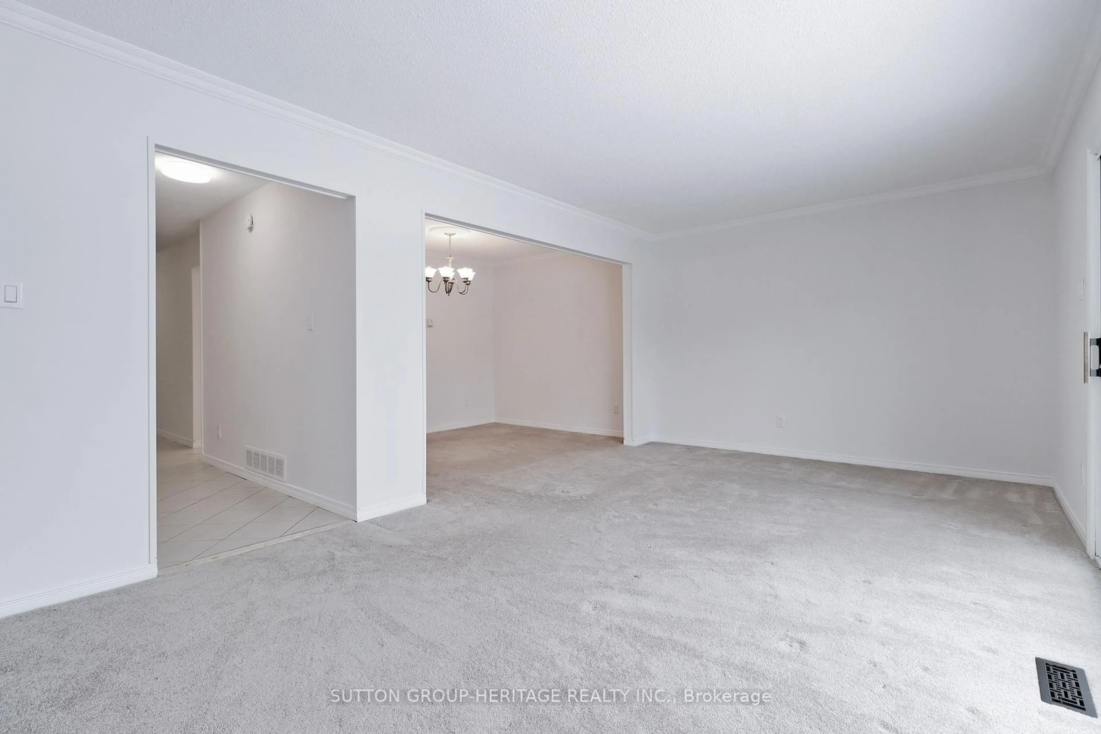 A pic of a room for 340 Limerick St, Oshawa Ontario L1J 6K9