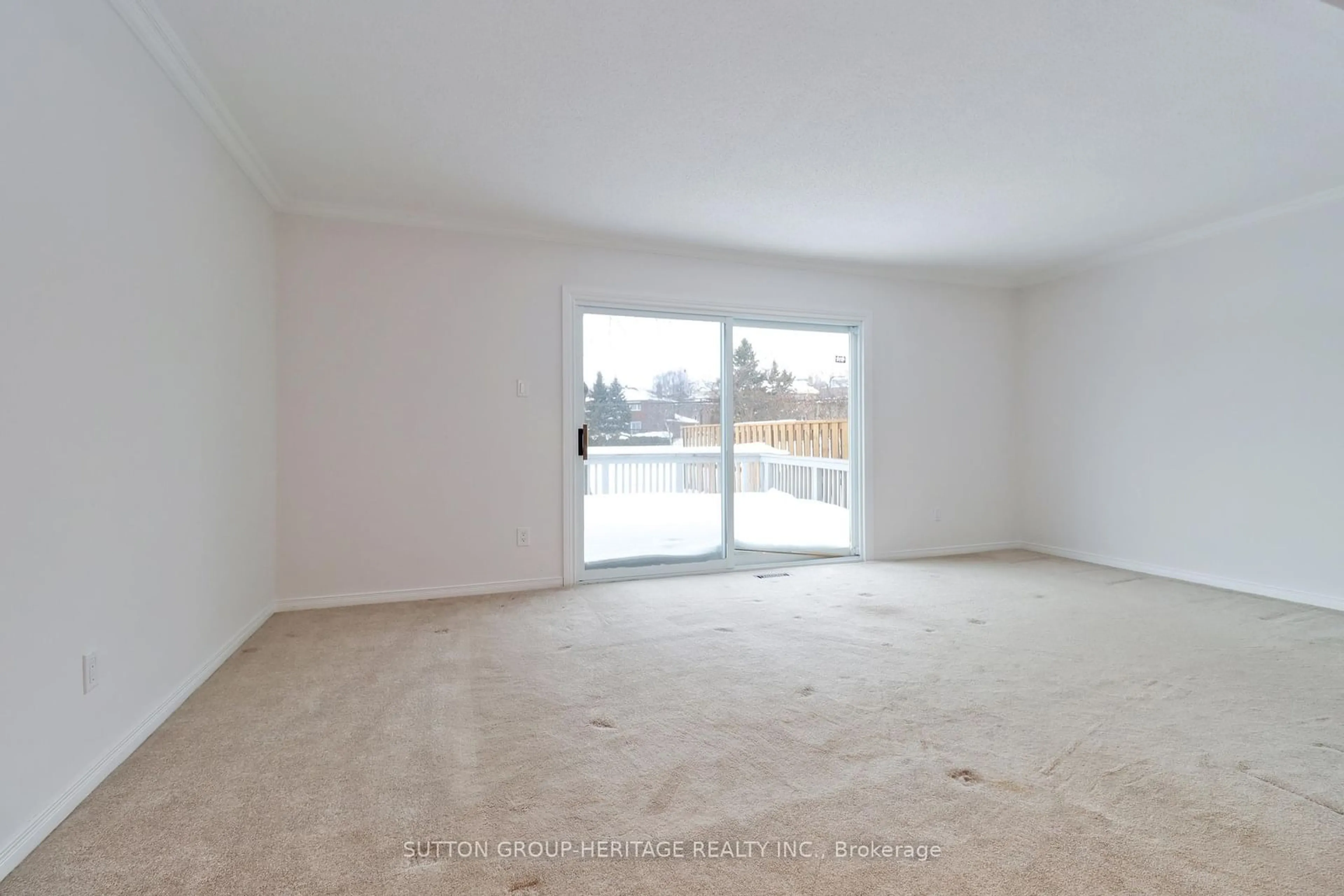 A pic of a room for 340 Limerick St, Oshawa Ontario L1J 6K9