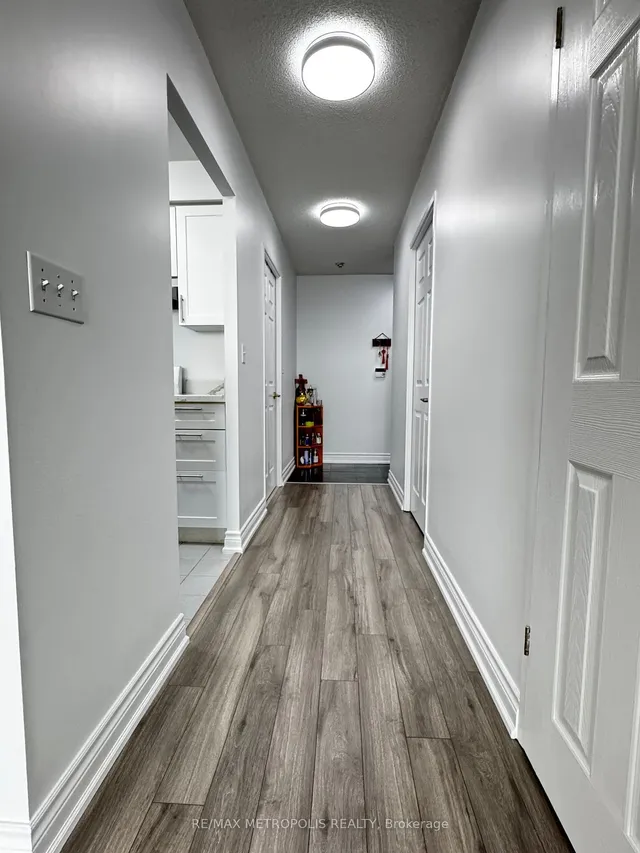 Additional property image - 18 Lee Centre Dr Unit 1613