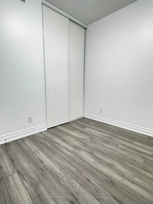Additional property image - 18 Lee Centre Dr Unit 1613