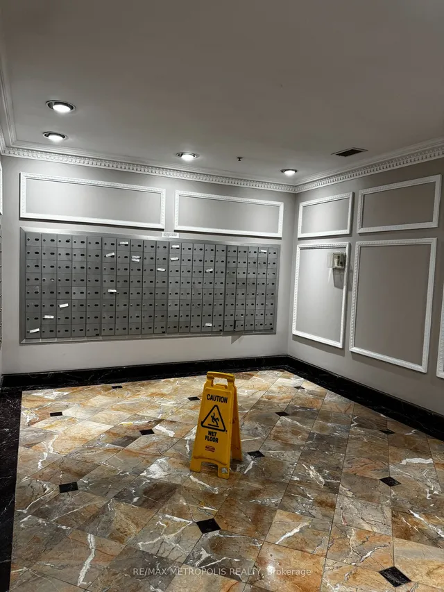 Additional property image - 18 Lee Centre Dr Unit 1613