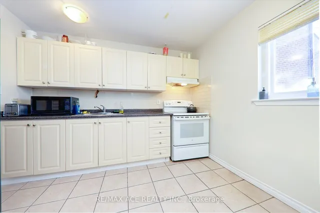 Additional property image - 811 Military Tr