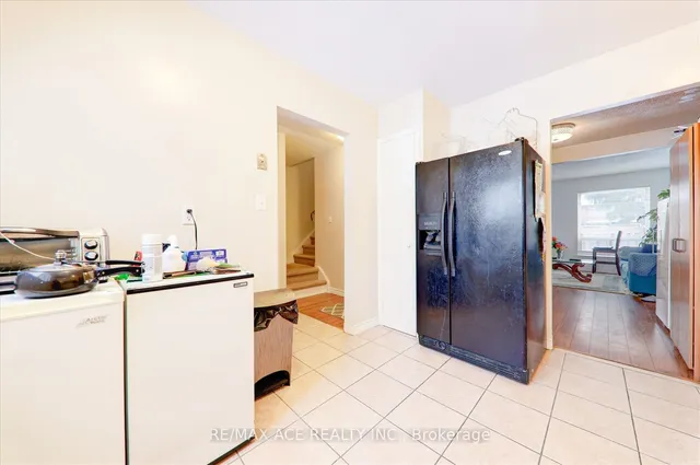 Additional property image - 811 Military Tr