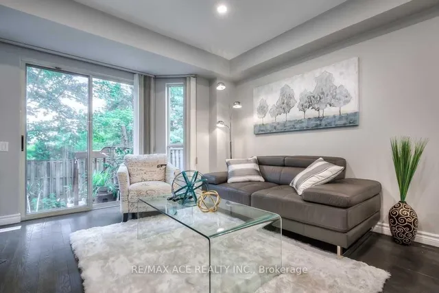 Additional property image - 2472 Eglinton Ave Unit TH10