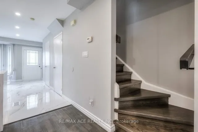 Additional property image - 2472 Eglinton Ave Unit TH10