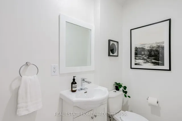 Additional property image - 428 Victoria Park Ave