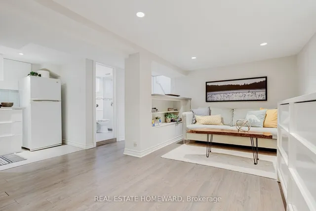 Additional property image - 428 Victoria Park Ave