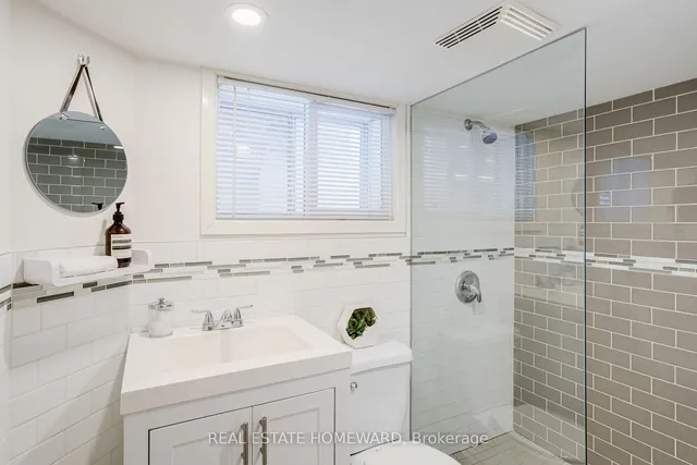 Additional property image - 428 Victoria Park Ave