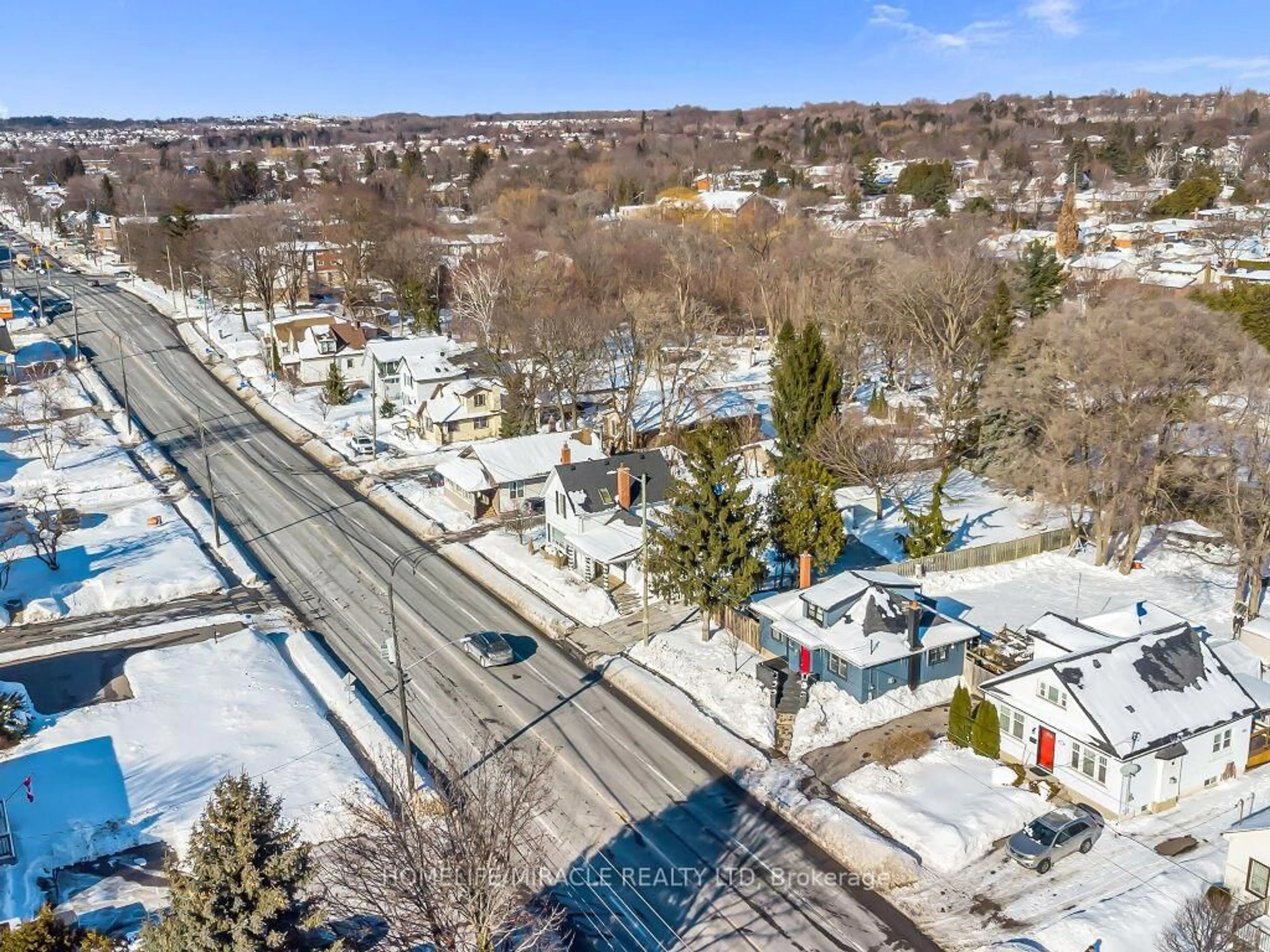 A pic from outside/outdoor area/front of a property/back of a property/a pic from drone, street for 87 harmony Rd, Oshawa Ontario L1H 6T2