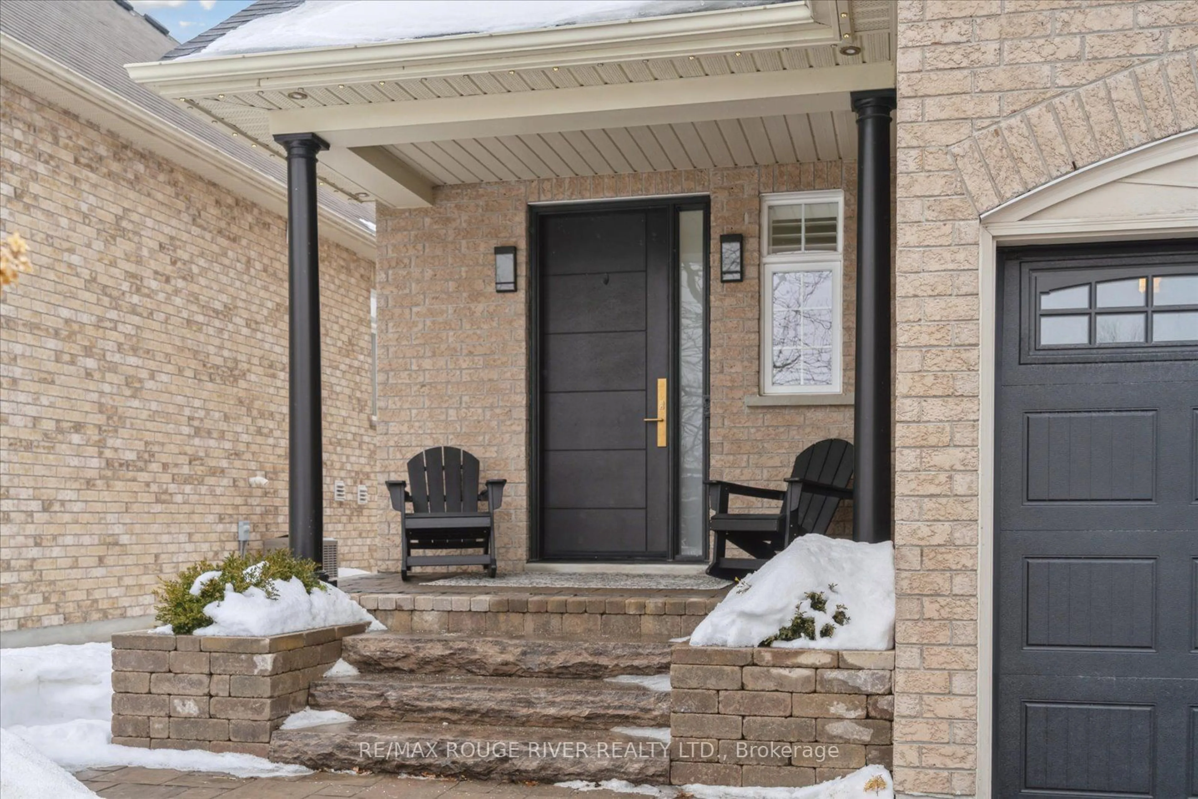 Indoor entryway for 448 West Scugog Lane, Clarington Ontario L1C 0G5