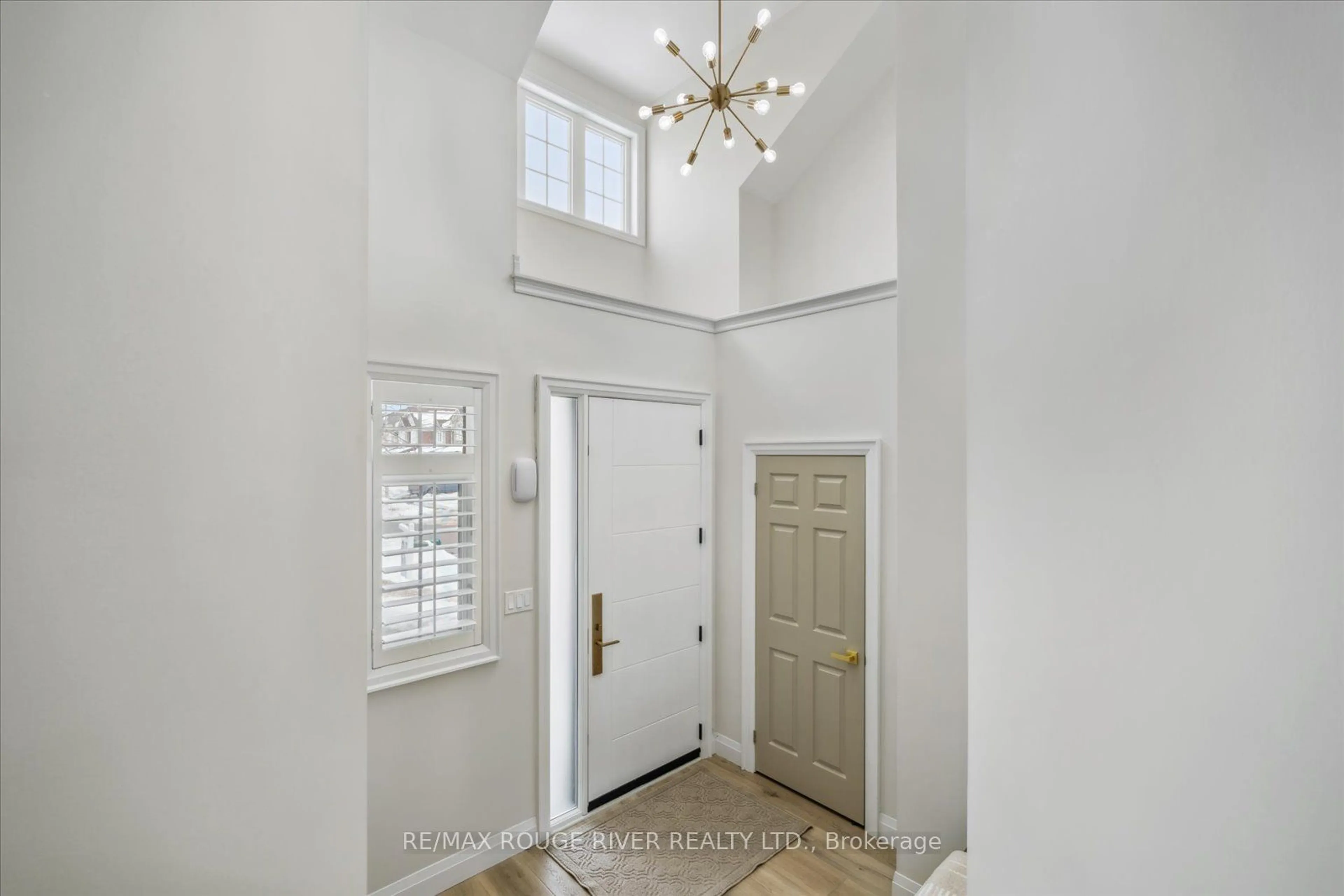 Indoor entryway for 448 West Scugog Lane, Clarington Ontario L1C 0G5