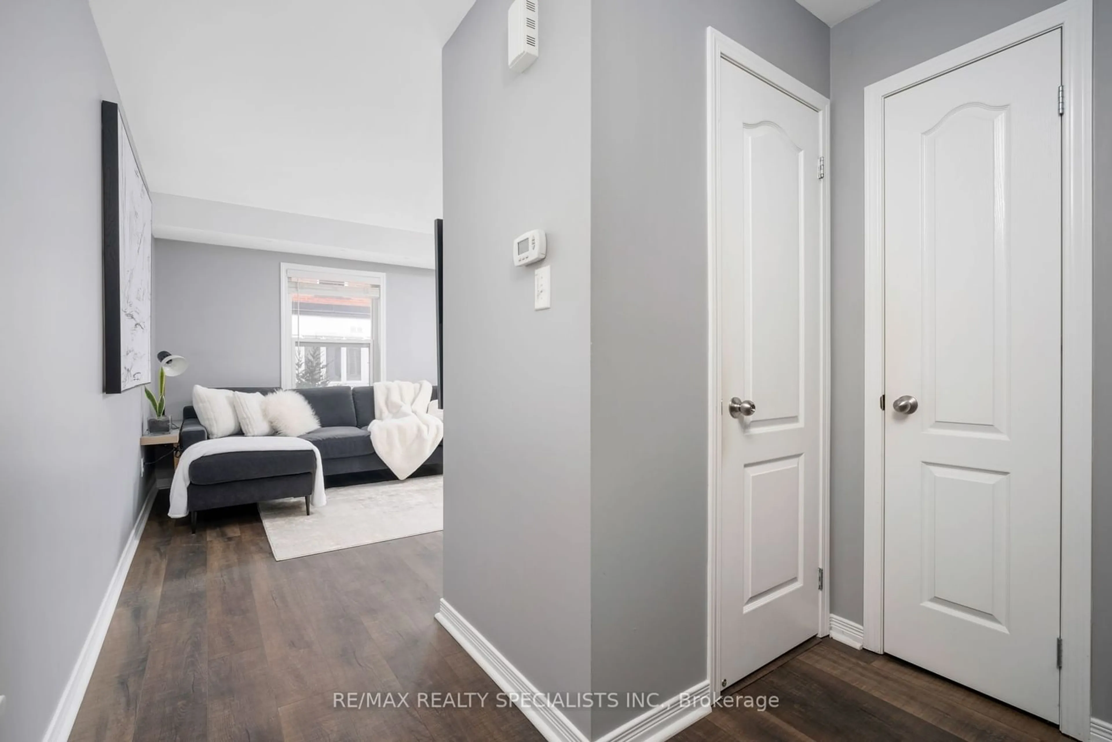 Indoor entryway for 76 Munro St #4, Toronto Ontario M4M 2S9