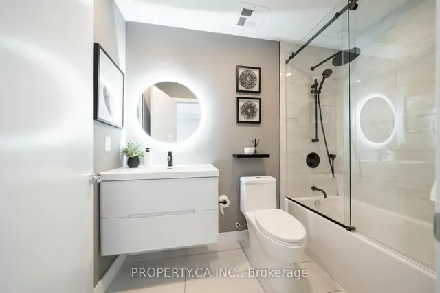 Additional property image - 630 Queen St Unit 810