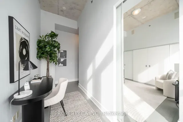 Additional property image - 630 Queen St Unit 810