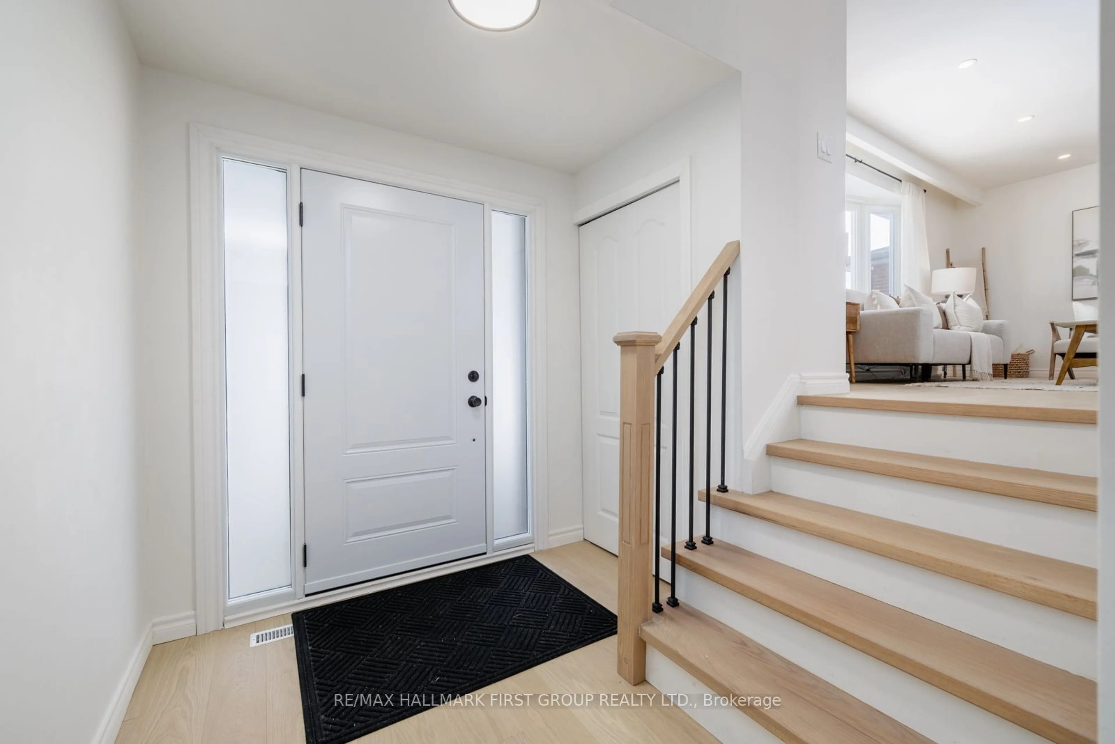 Indoor entryway for 16 Bryant Rd, Ajax Ontario L1S 2Y6