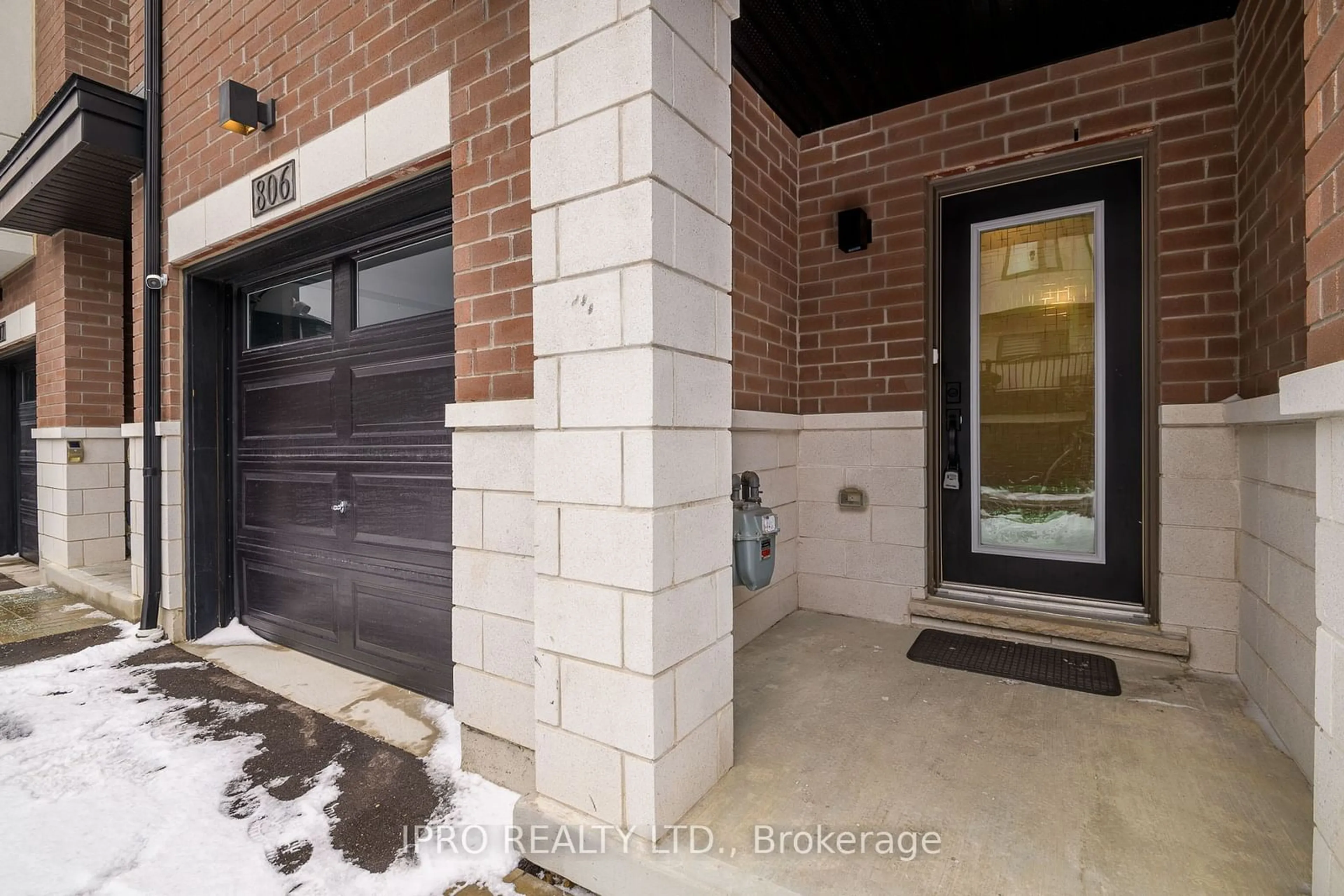 Home with brick exterior material, street for 250 Finch Ave #806, Pickering Ontario L1V 0G6