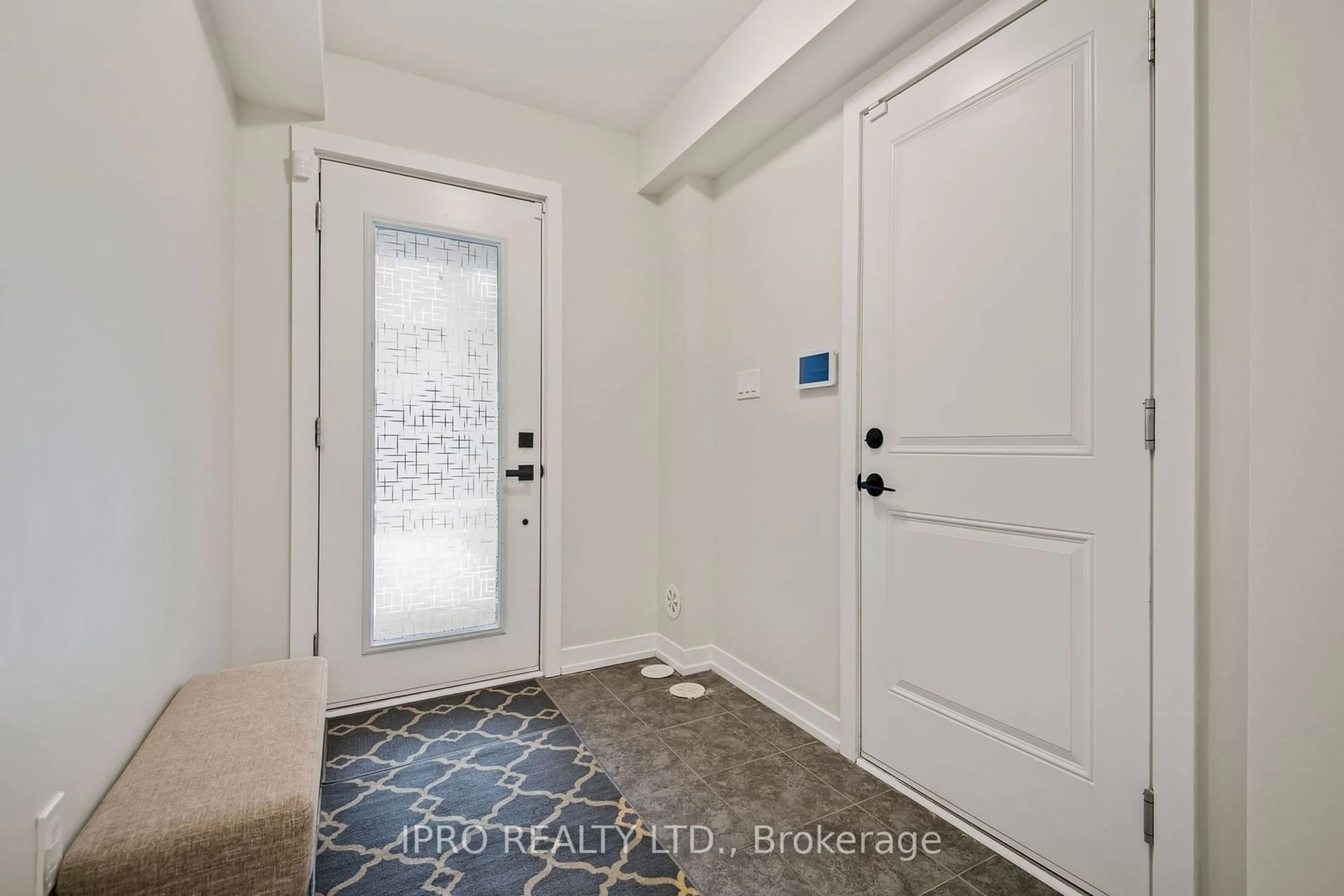 Indoor entryway for 250 Finch Ave #806, Pickering Ontario L1V 0G6