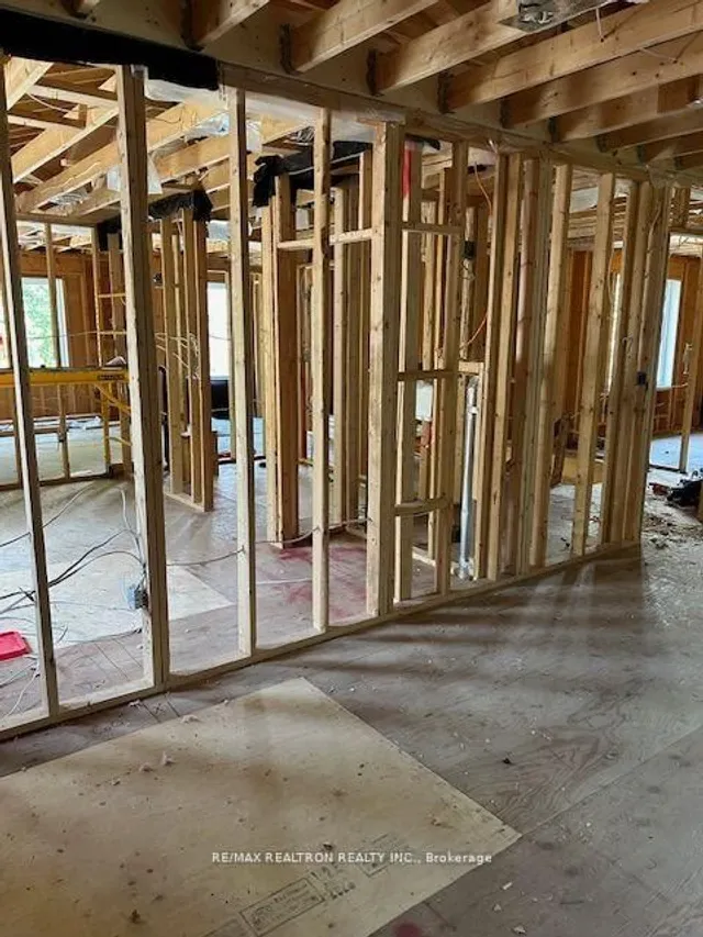 Additional property image - 213 Phyllis Ave