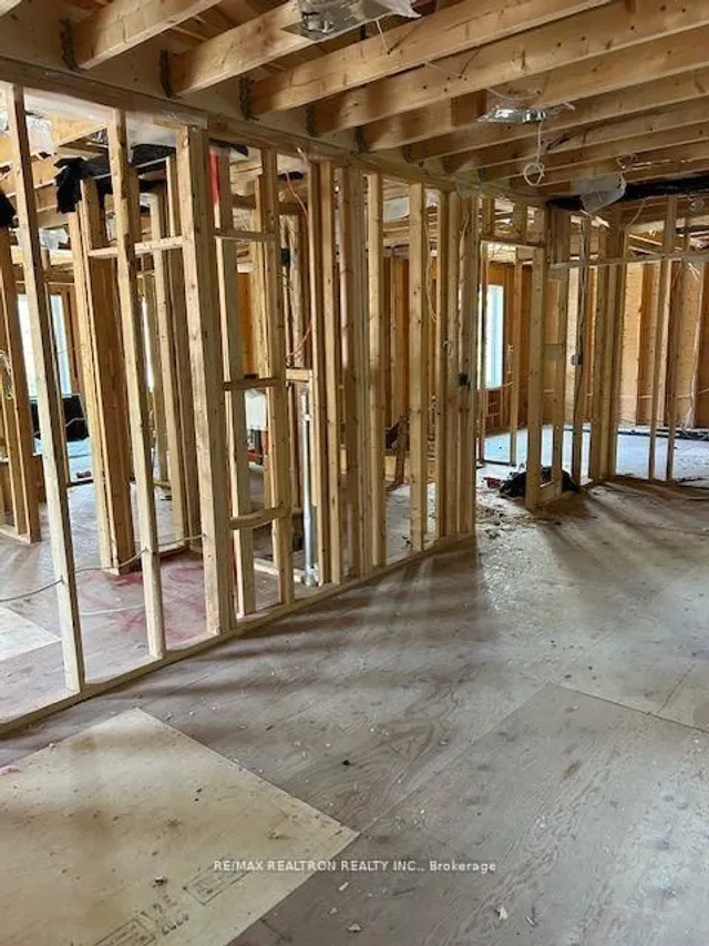 Additional property image - 213 Phyllis Ave