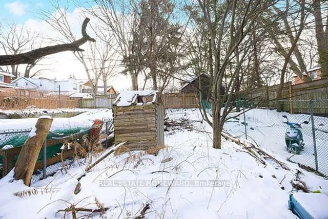 Additional property image - 185 Clonmore Dr