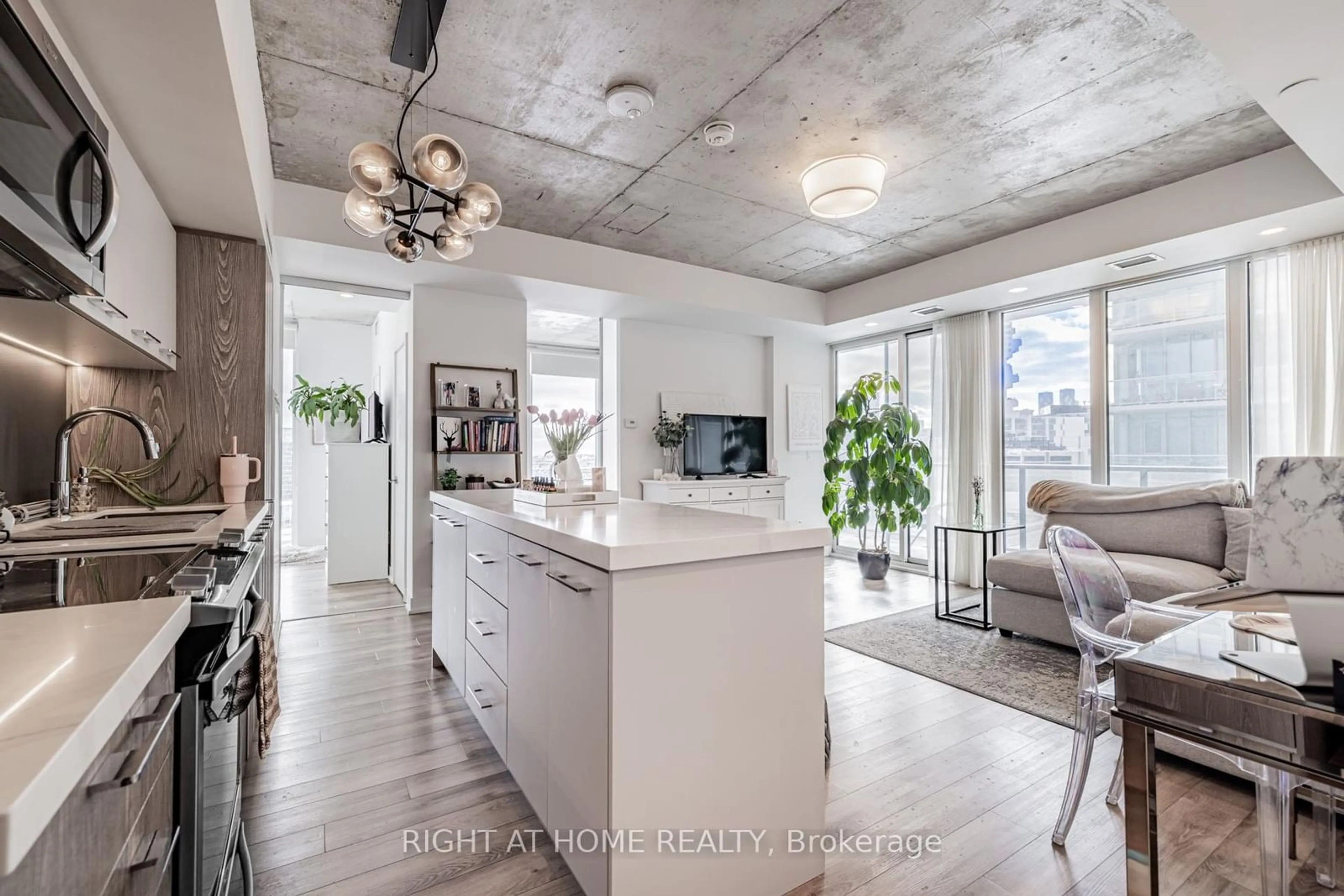 Open concept kitchen, unknown for 25 Baseball Pl #607, Toronto Ontario M4M 0E7