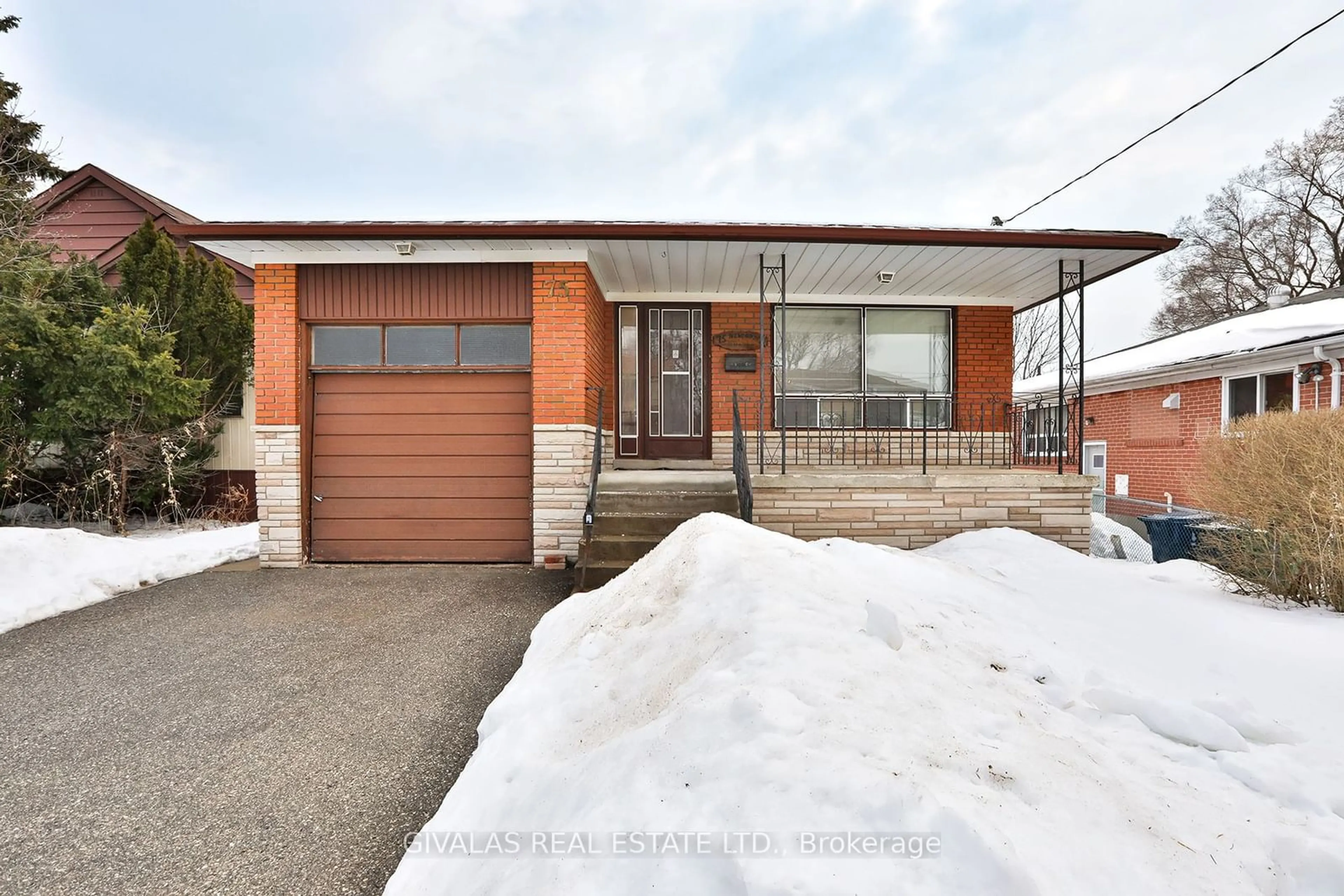 Home with brick exterior material, street for 75 Newlands Ave, Toronto Ontario M1L 1S1