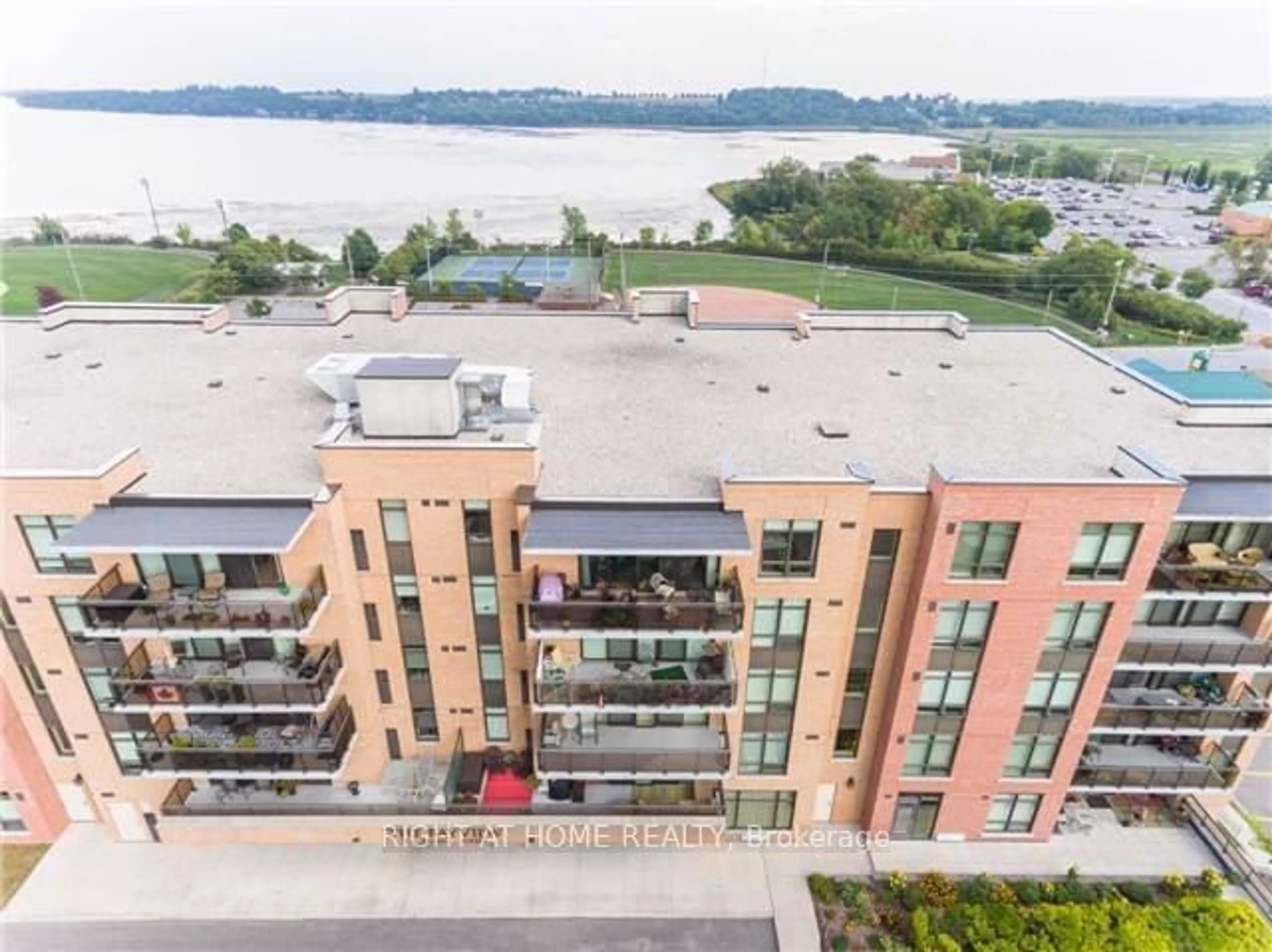 A pic from outside/outdoor area/front of a property/back of a property/a pic from drone, city buildings view from balcony for 171 Shanly St #411, Scugog Ontario L9L 0A3