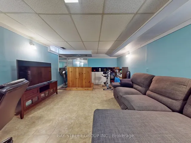 Additional property image - 400 Milner Ave