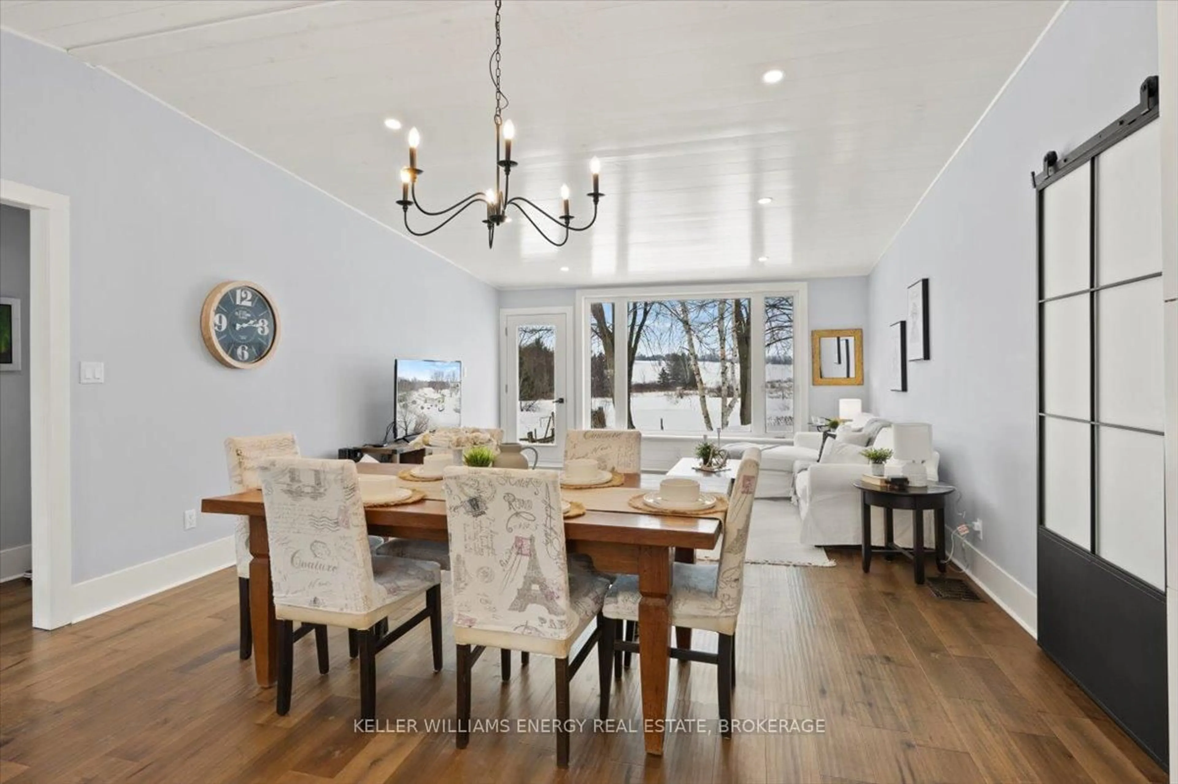 Dining room, wood/laminate floor for 2370 Bruce Rd, Scugog Ontario L0C 1G0