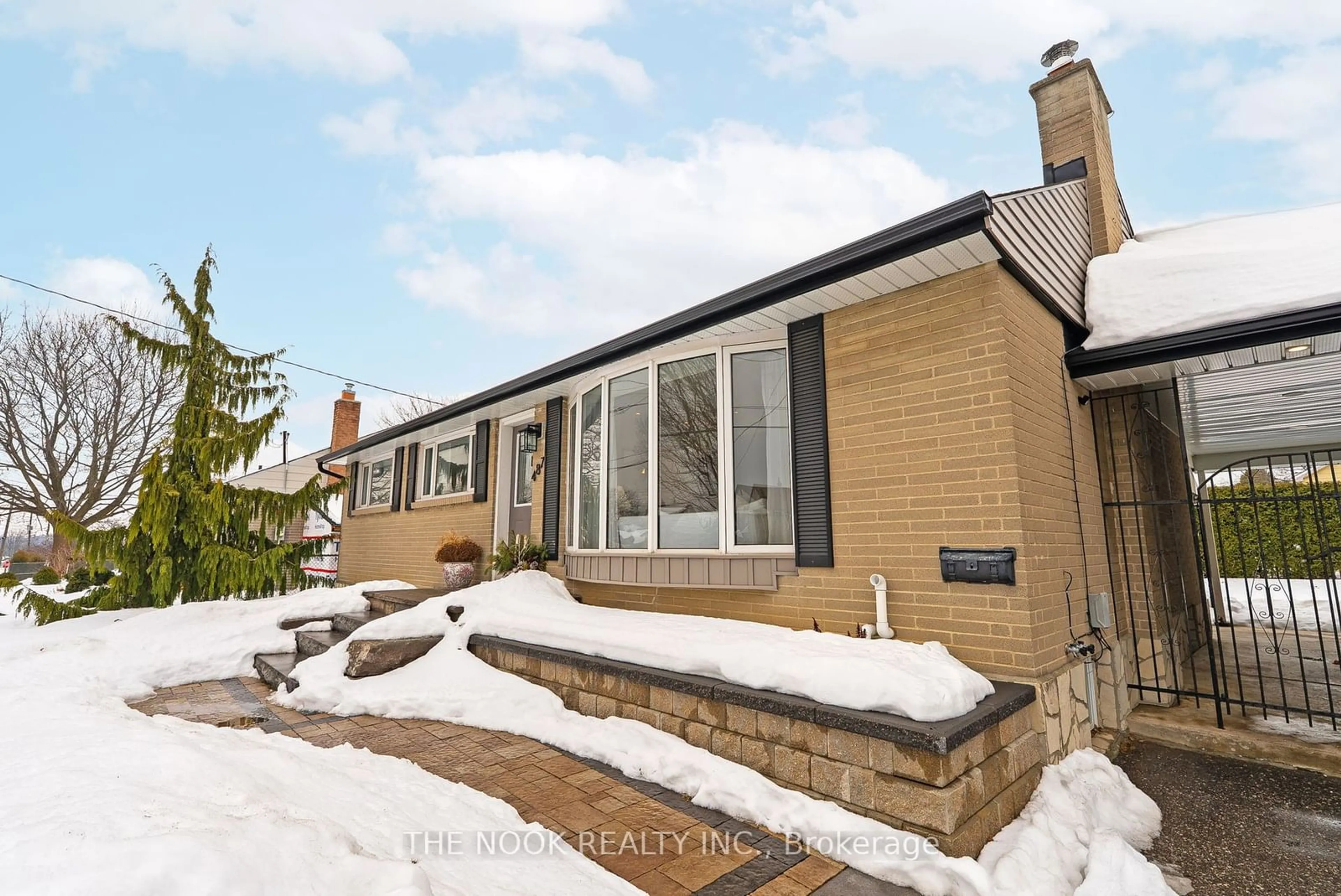 Home with brick exterior material, street for 487 Annapolis Ave, Oshawa Ontario L1J 2Y8