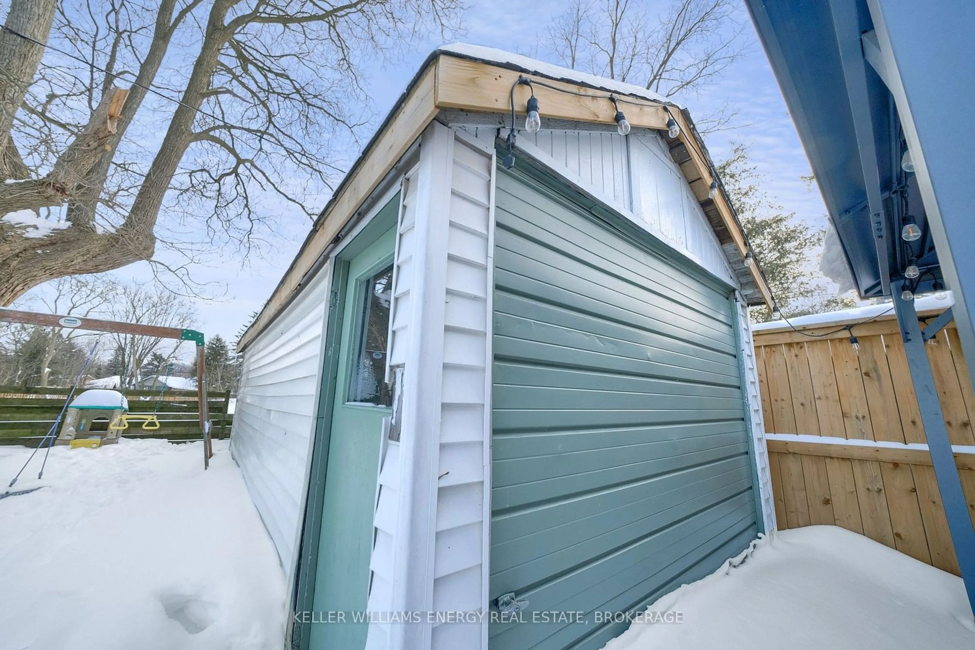 Shed for 19 Carlisle Ave, Clarington Ontario L1C 1W4