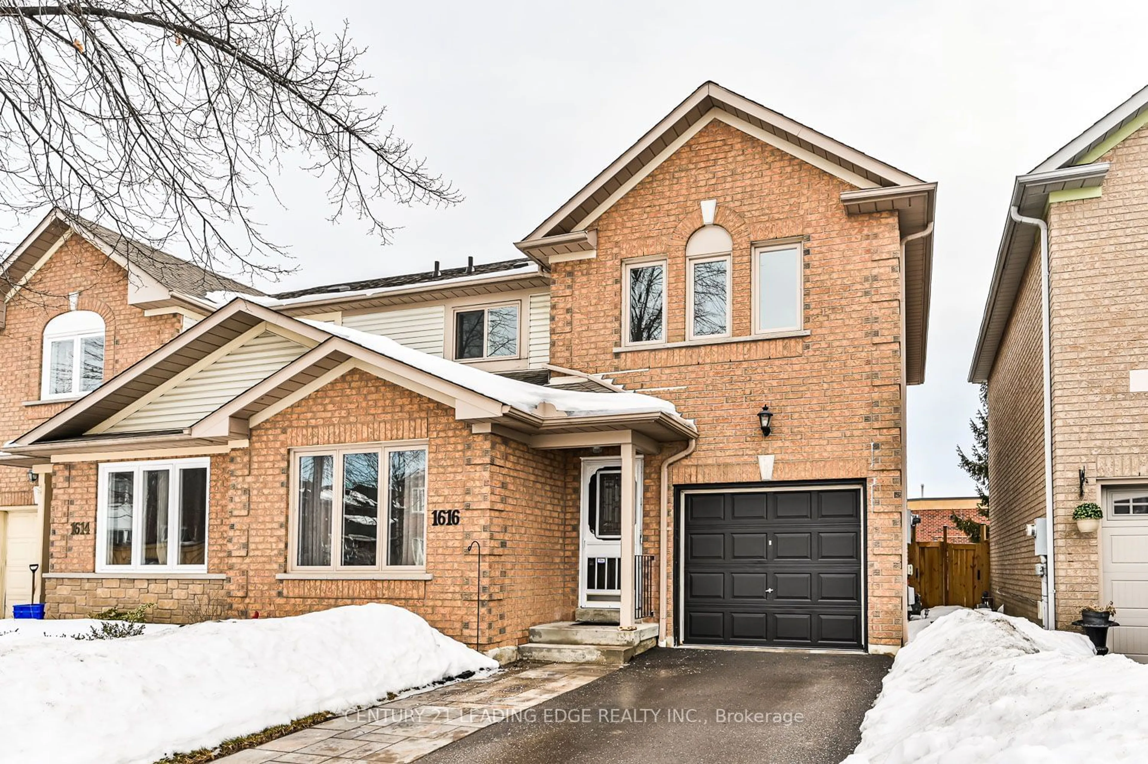 Home with brick exterior material, street for 1616 Arcadia Sq, Pickering Ontario L1V 6W3