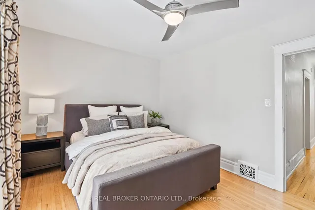 Additional property image - 32 Monarch Park Ave