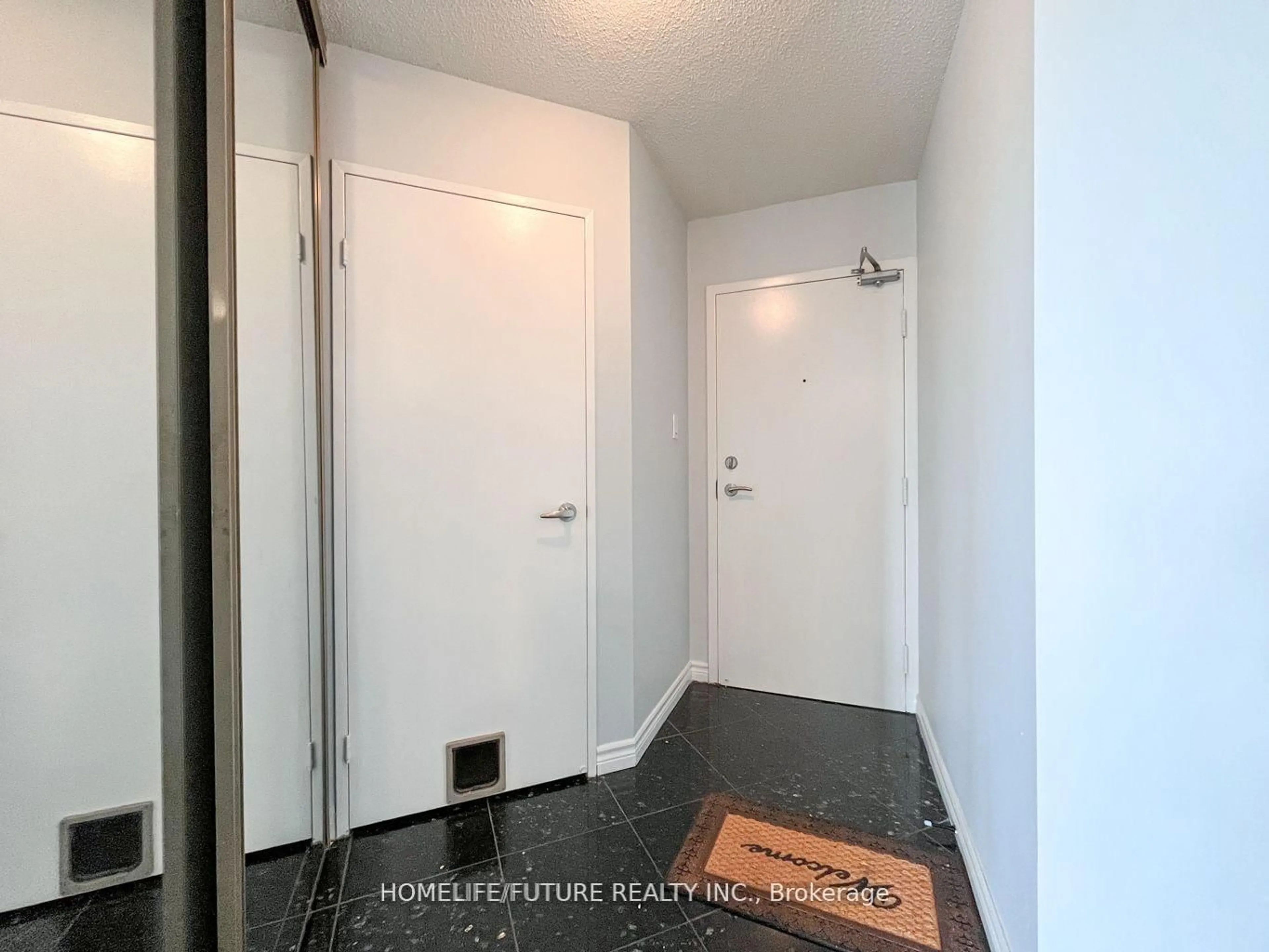 Indoor entryway for 10 Dean Park Rd #1220, Toronto Ontario M1B 3G8