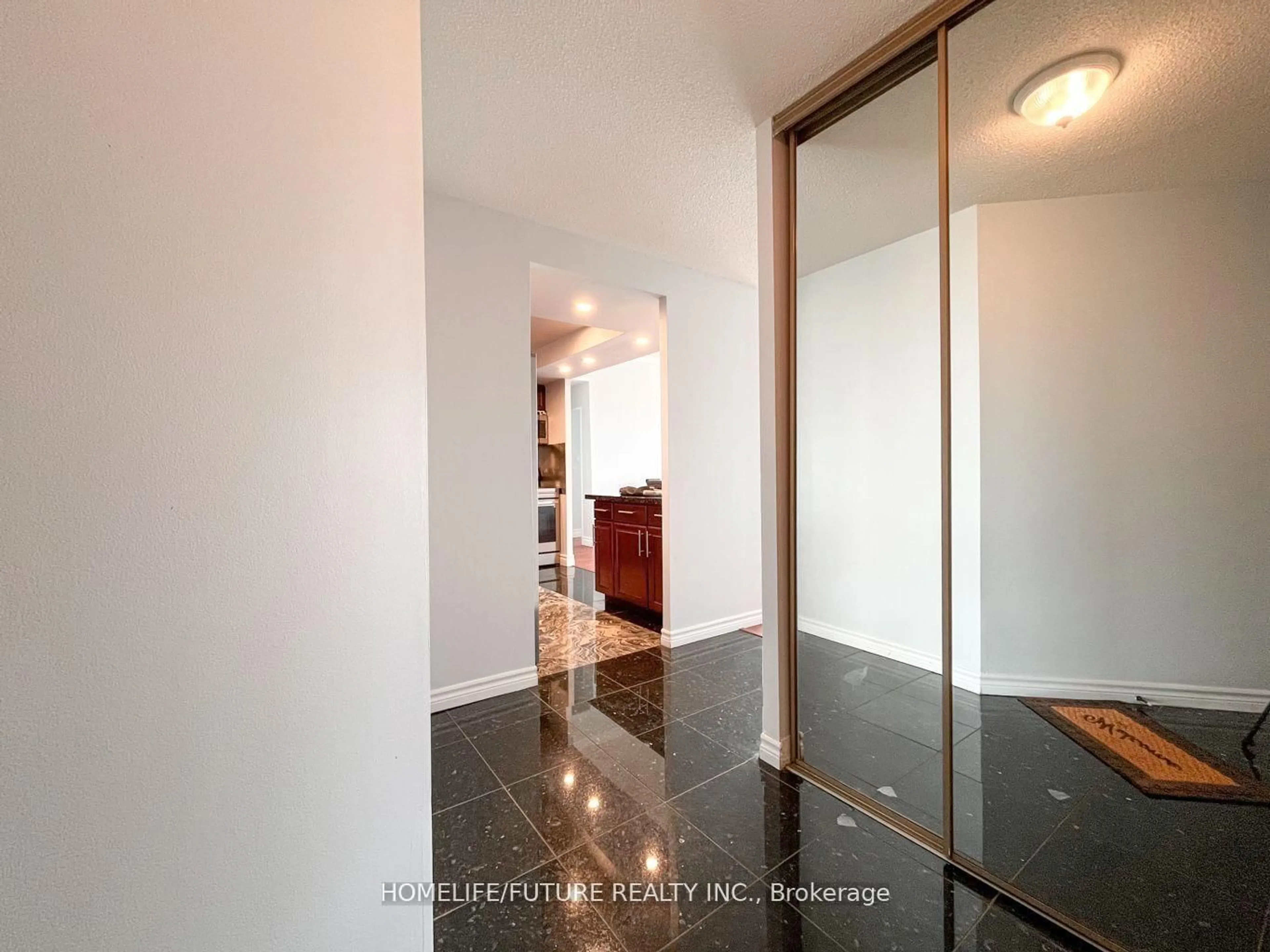 Indoor foyer for 10 Dean Park Rd #1220, Toronto Ontario M1B 3G8