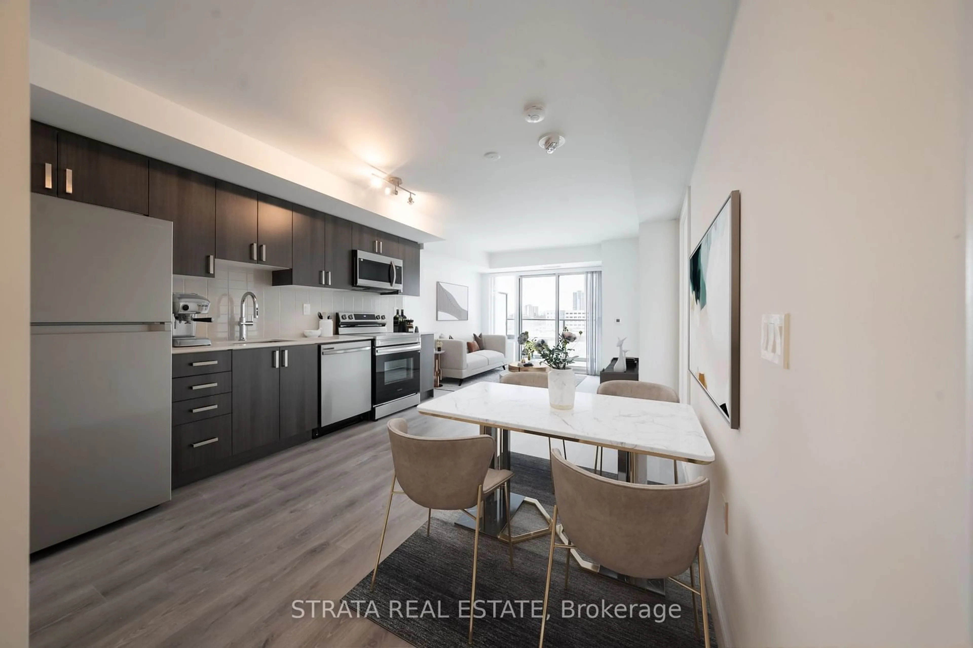 Open concept kitchen, unknown for 1435 Celebration Dr #502, Pickering Ontario L1W 0C4