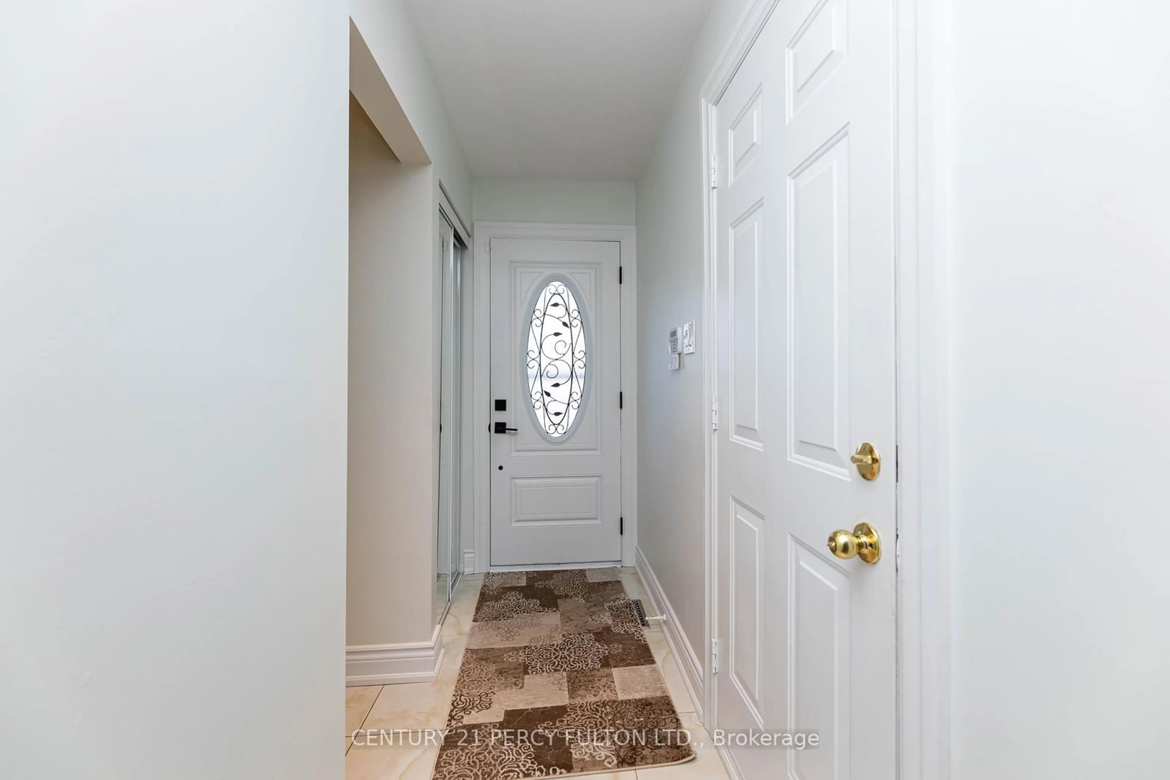 Indoor entryway for 93 Delaney Dr, Ajax Ontario L1T 2M1