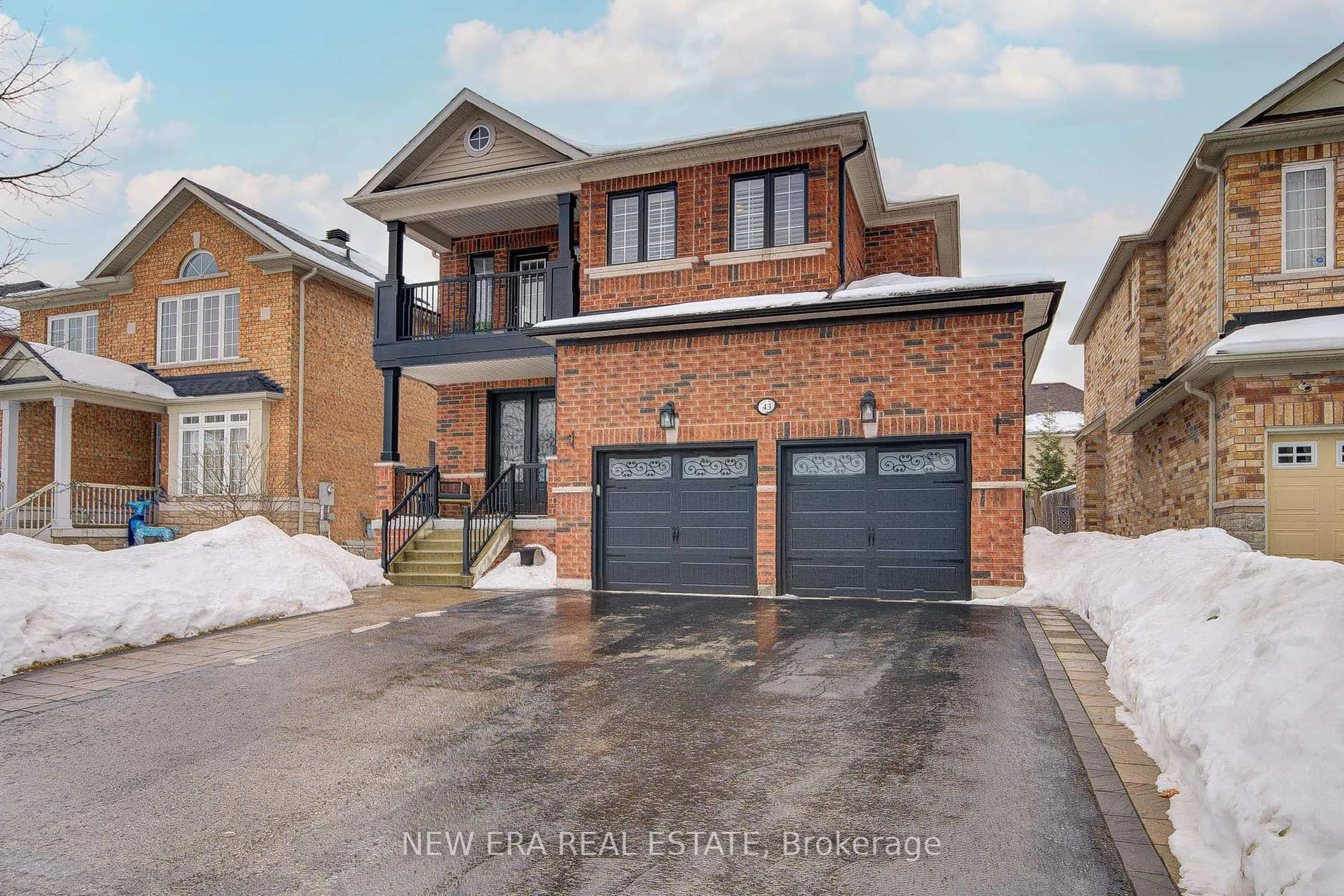 Home with brick exterior material, street for 43 Sleepy Hollow Pl, Whitby Ontario L1R 0E6