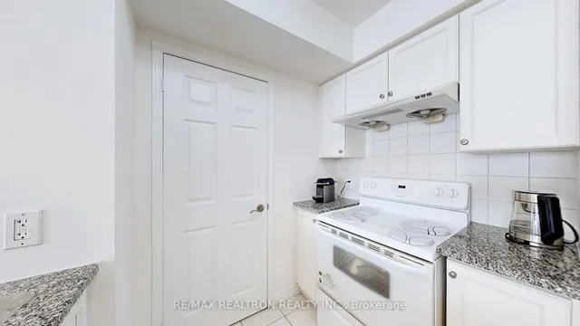 Additional property image - 68 Grangeway Ave Unit 2208