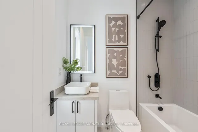 Additional property image - 211 Woodycrest Ave