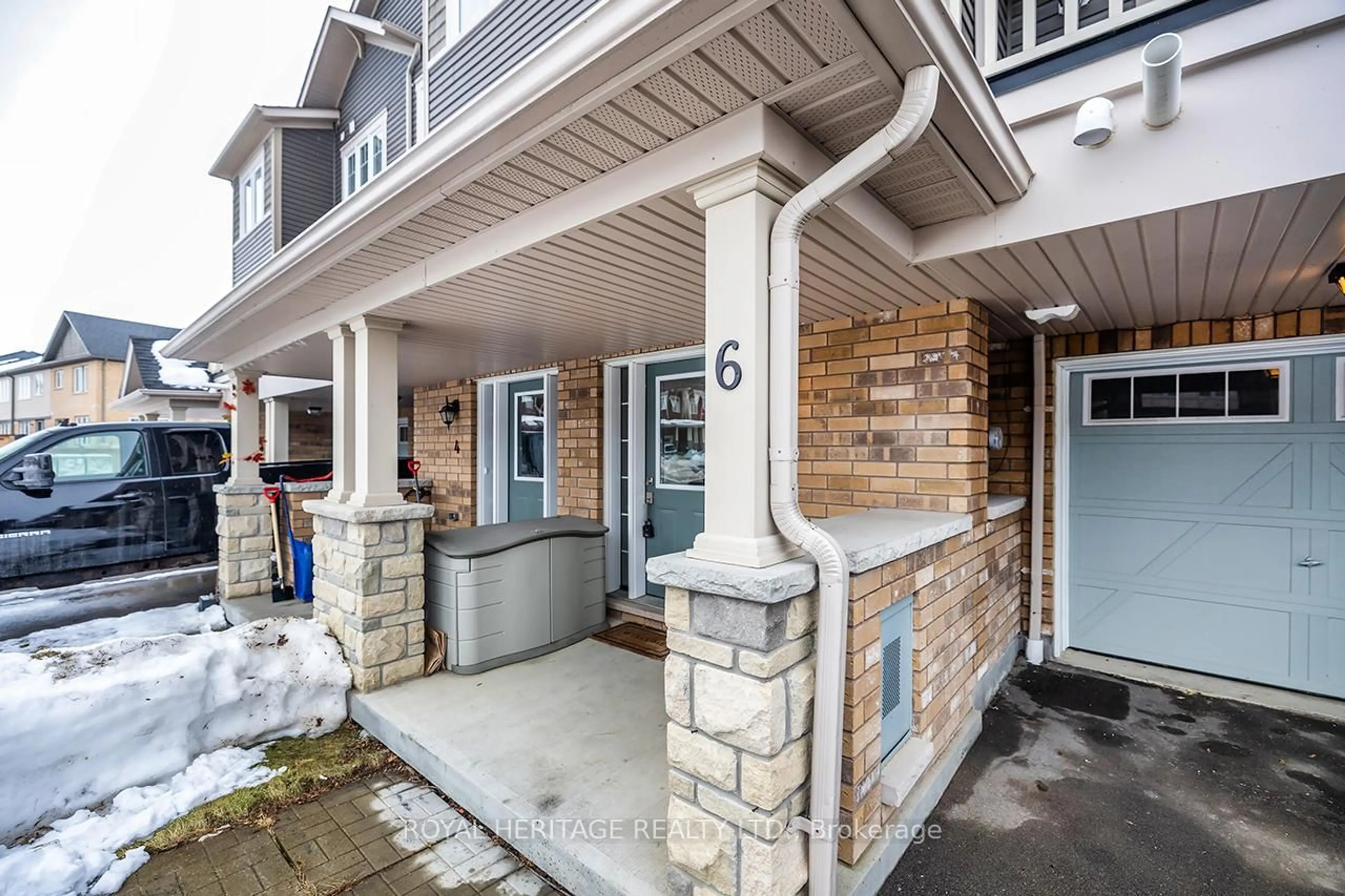 Unknown for 6 Nearco Cres, Oshawa Ontario L1L 0J4