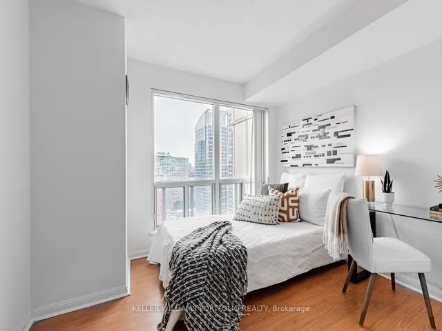 Additional property image - 11 Lee Centre Dr Unit PH208
