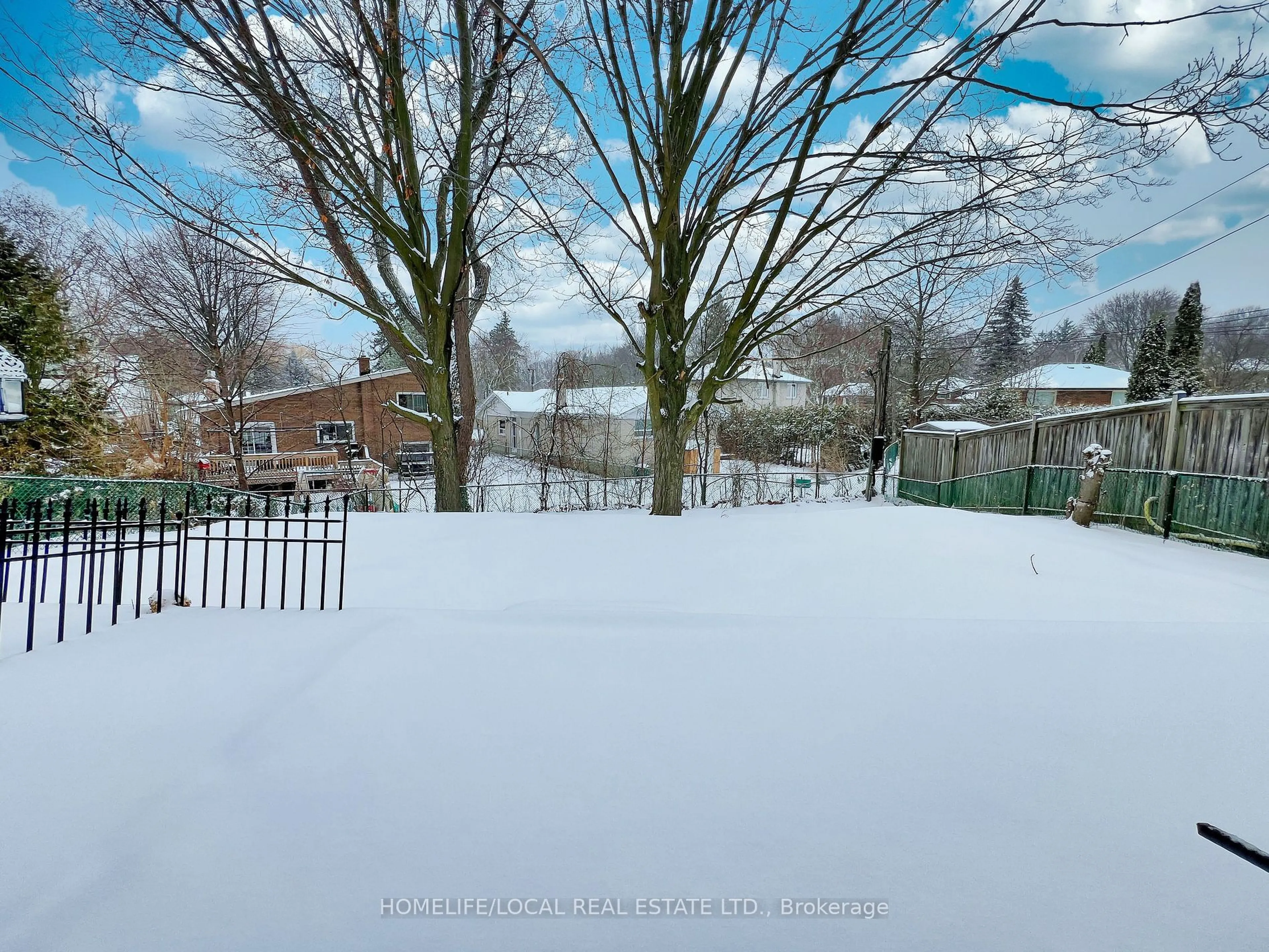 A pic from outside/outdoor area/front of a property/back of a property/a pic from drone, unknown for 34 Alpaca Dr, Toronto Ontario M1J 2Z7