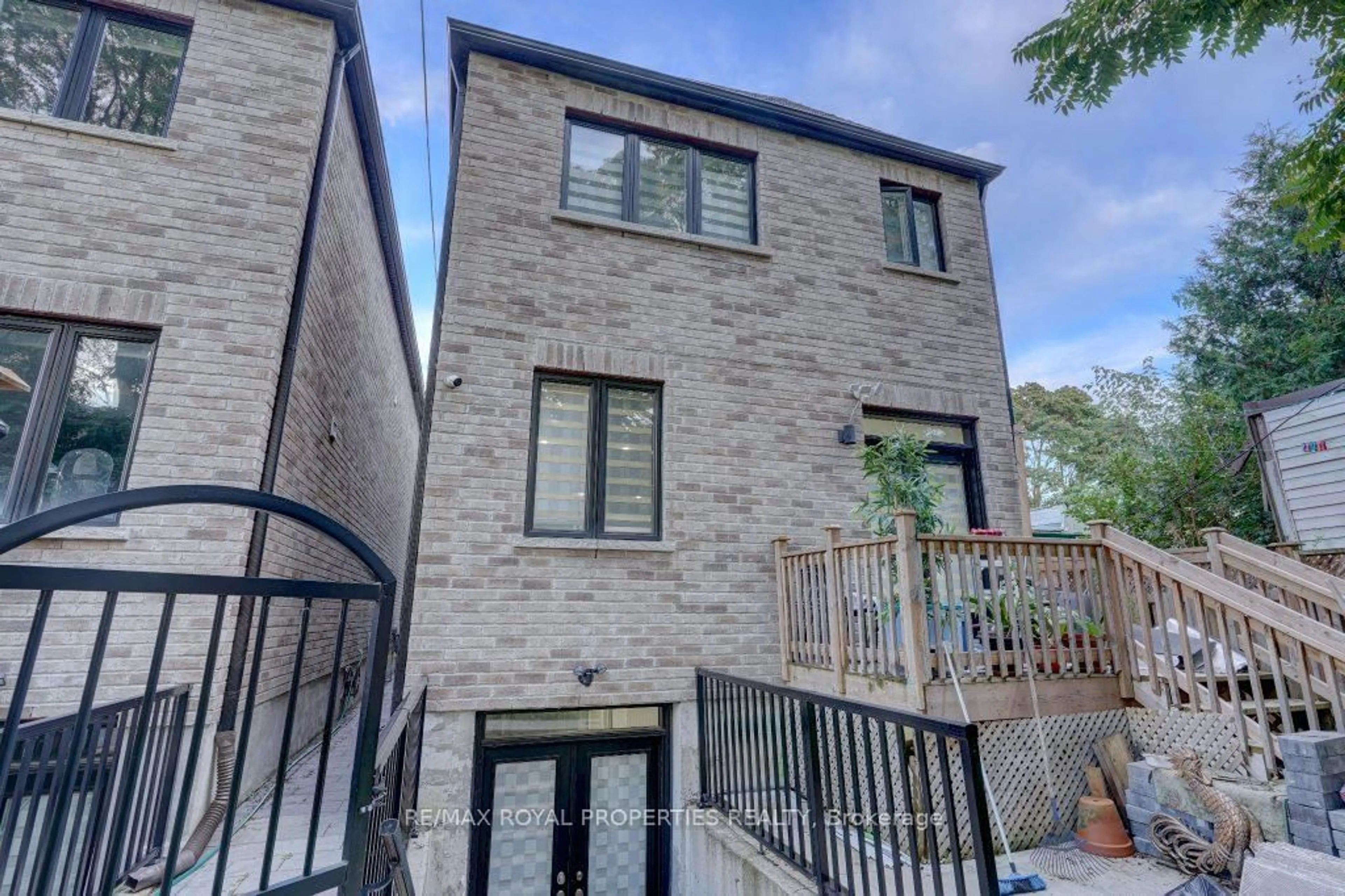 Home with brick exterior material, street for 434 Pharmacy Ave, Toronto Ontario M1L 3G6