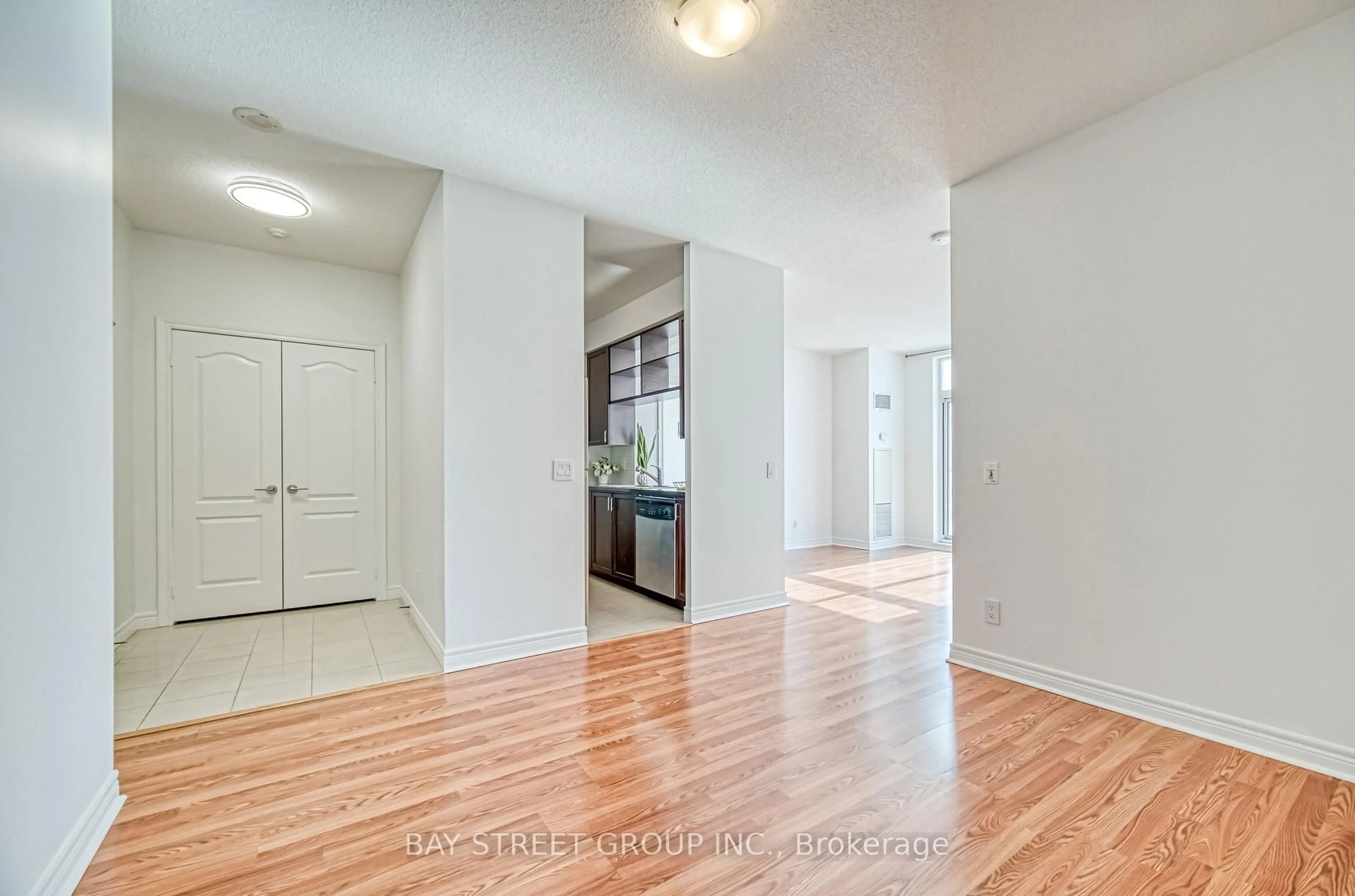 Indoor entryway for 70 Town Centre Crt #Ph#3603, Toronto Ontario M1P 0B2