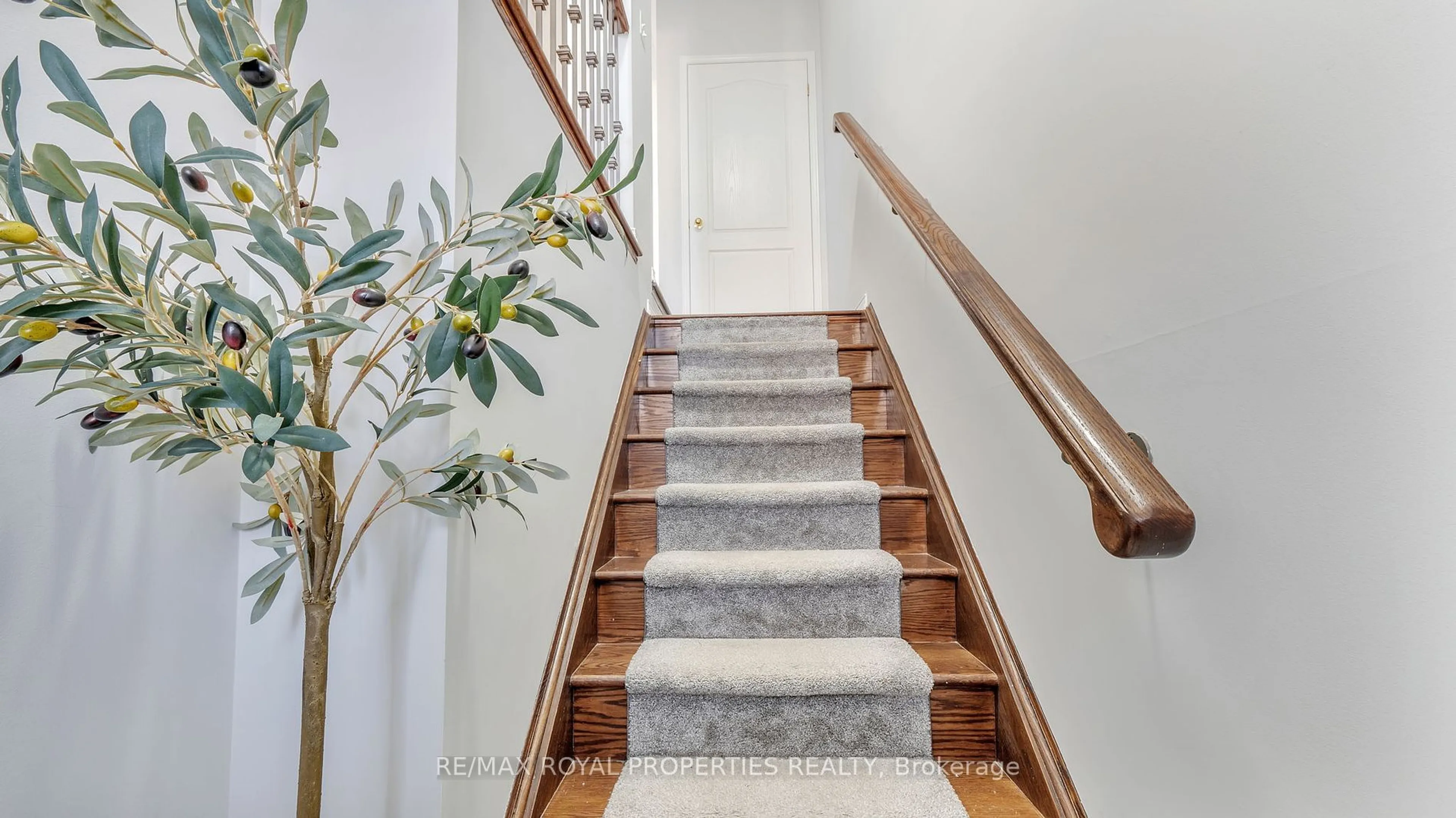 Stairs for 21 Martinworth Lane, Ajax Ontario L1Z 0L1